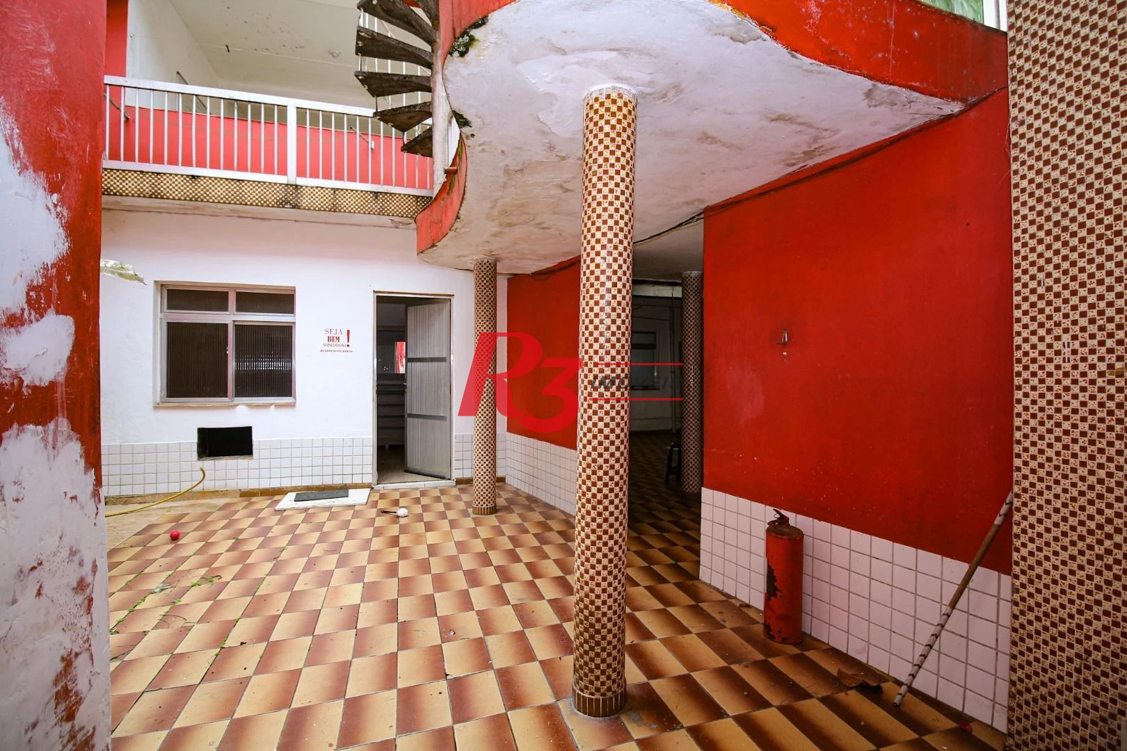 Casa com 9 dormitórios para alugar, 250 m² por R$ 15.890,00/mês - Encruzilhada - Santos/SP