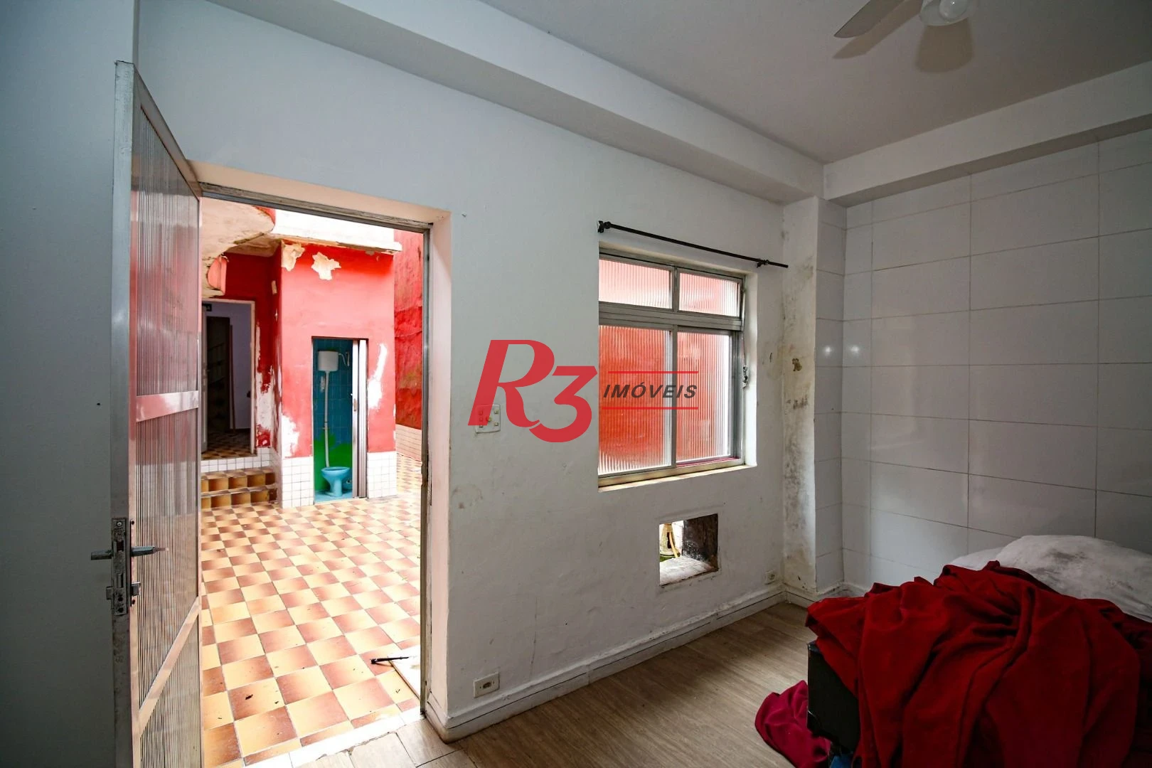 Casa com 9 dormitórios para alugar, 250 m² por R$ 15.890,00/mês - Encruzilhada - Santos/SP