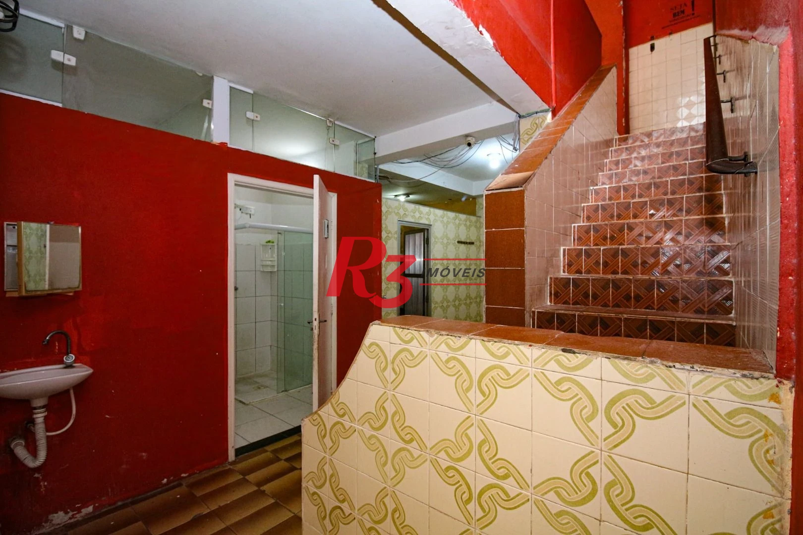 Casa com 9 dormitórios para alugar, 250 m² por R$ 15.890,00/mês - Encruzilhada - Santos/SP