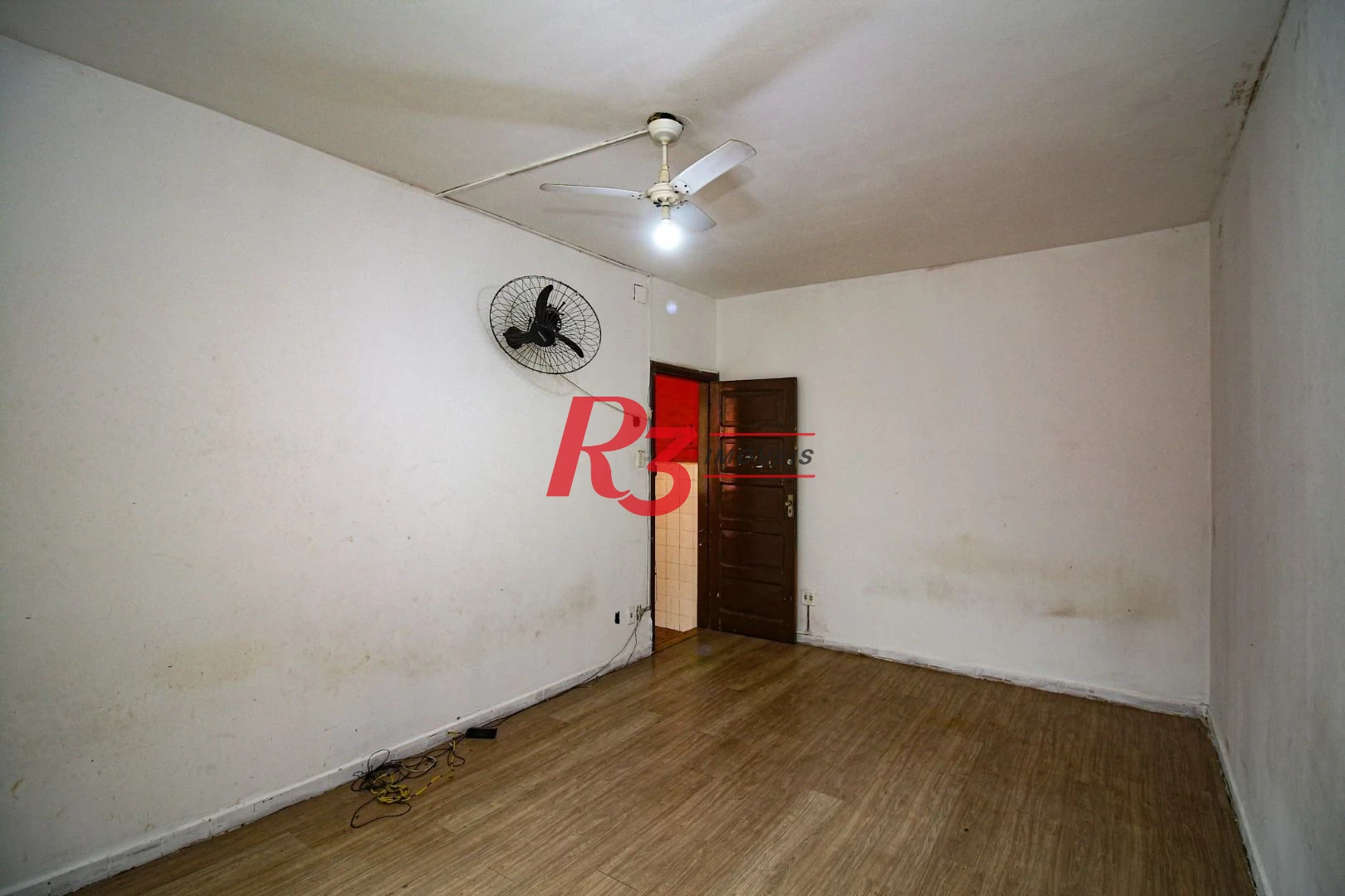 Casa com 9 dormitórios para alugar, 250 m² por R$ 15.890,00/mês - Encruzilhada - Santos/SP