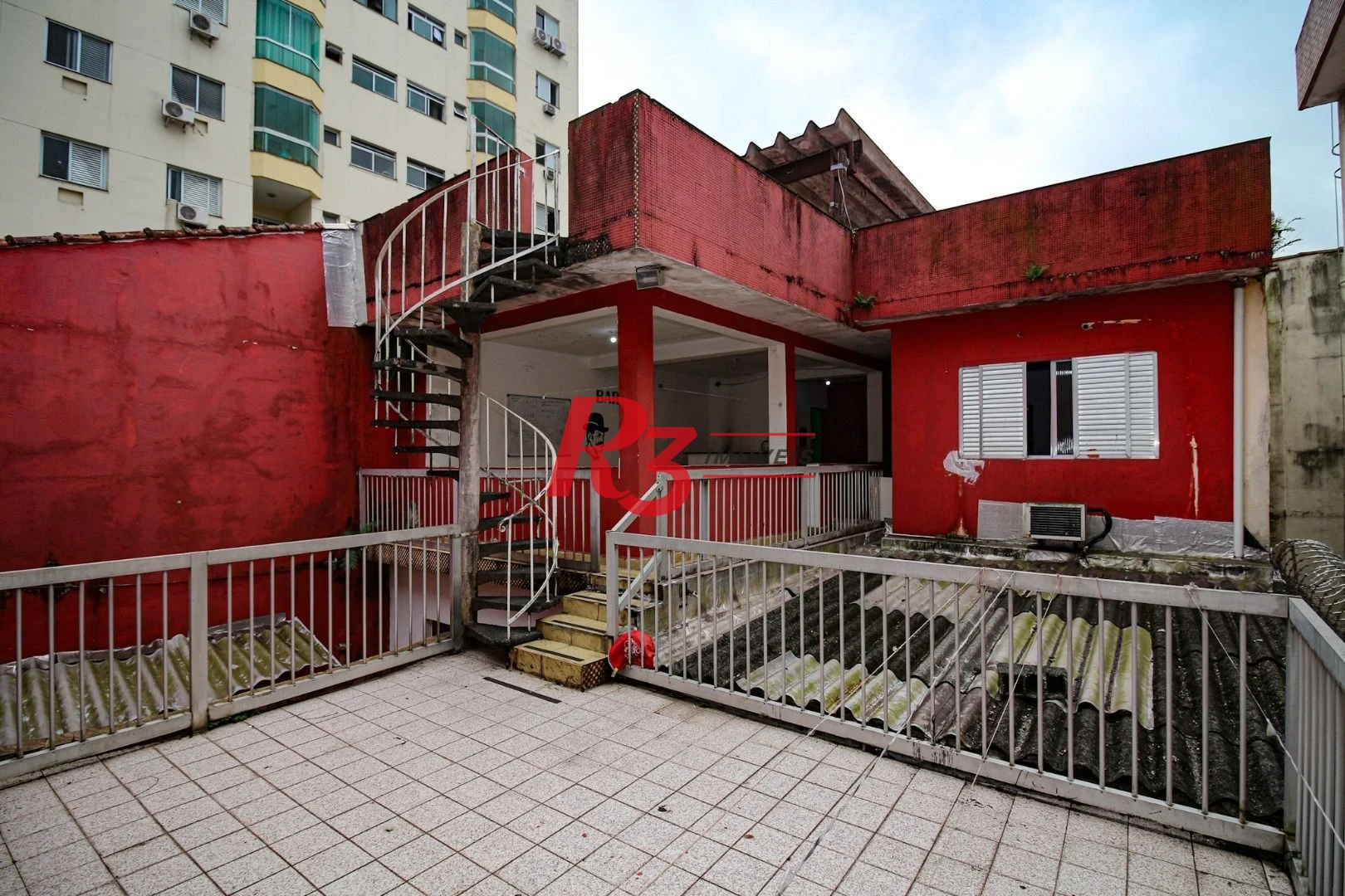Casa com 9 dormitórios para alugar, 250 m² por R$ 15.890,00/mês - Encruzilhada - Santos/SP