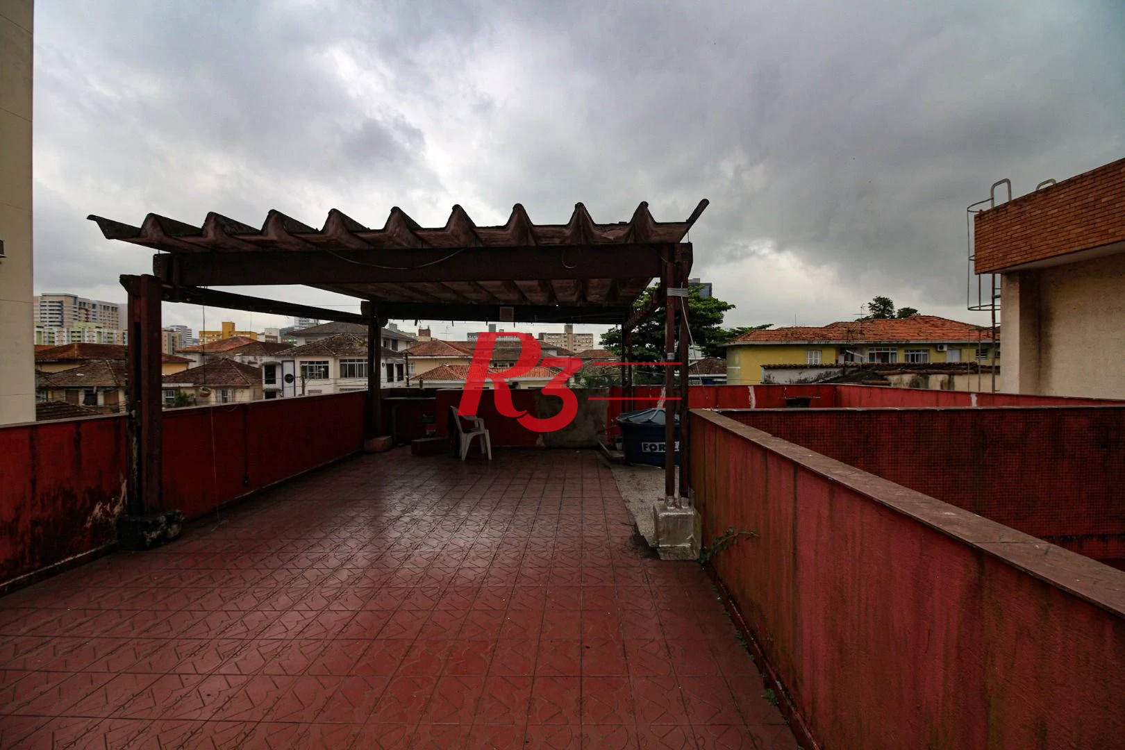 Casa com 9 dormitórios para alugar, 250 m² por R$ 15.890,00/mês - Encruzilhada - Santos/SP