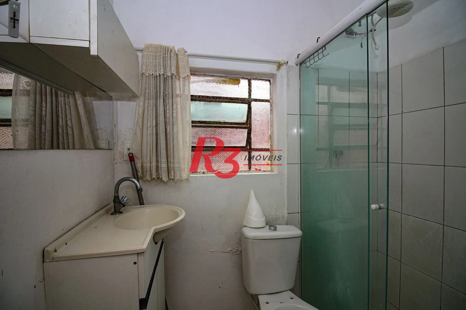 Casa com 9 dormitórios para alugar, 250 m² por R$ 15.890,00/mês - Encruzilhada - Santos/SP