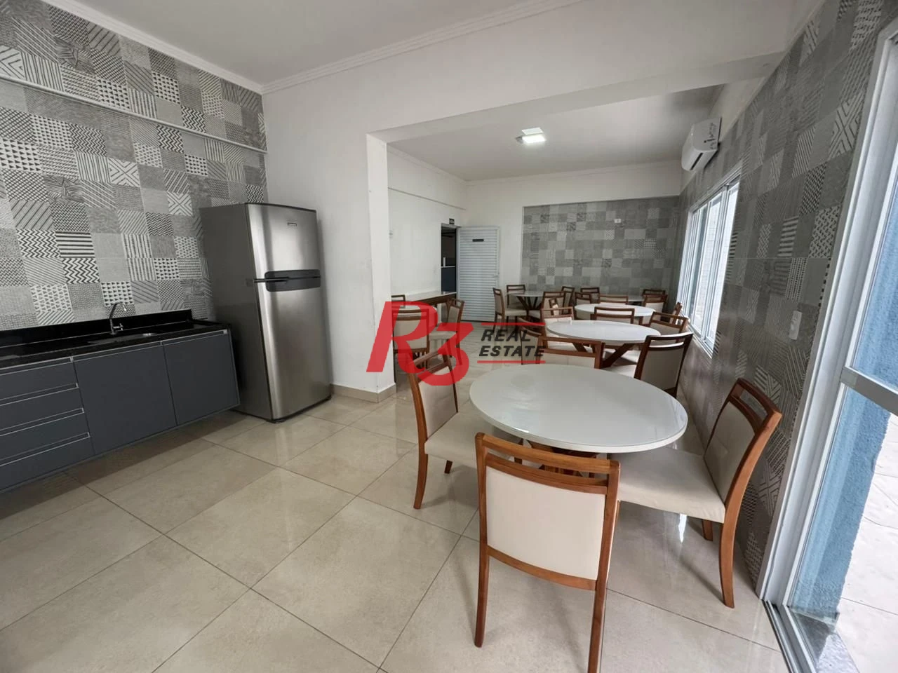Apartamento com 2 dormitórios à venda, 55 m² por R$ 540.000,00 - Macuco - Santos/SP