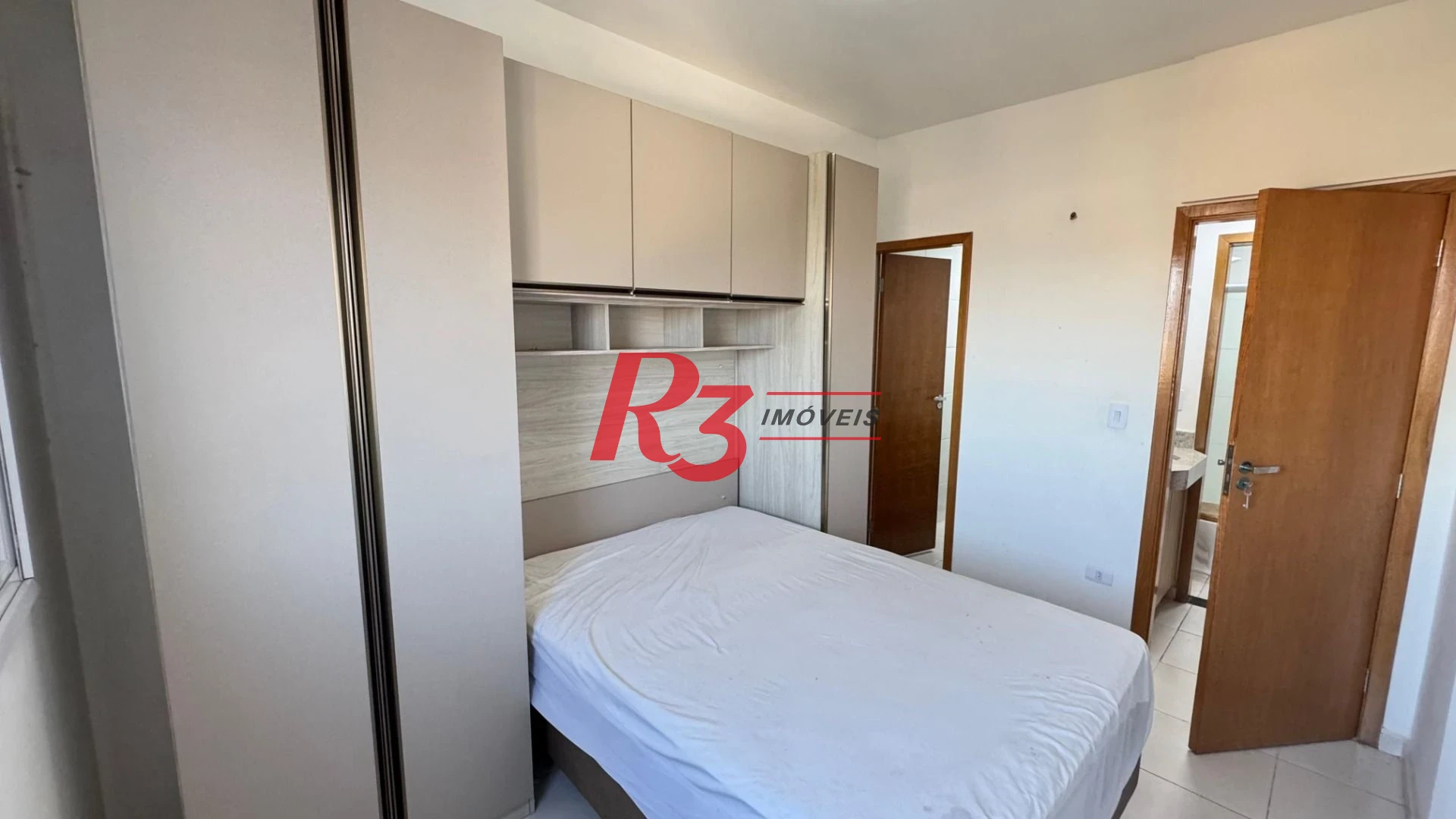 Apartamento com 2 dormitórios à venda, 55 m² por R$ 540.000,00 - Macuco - Santos/SP