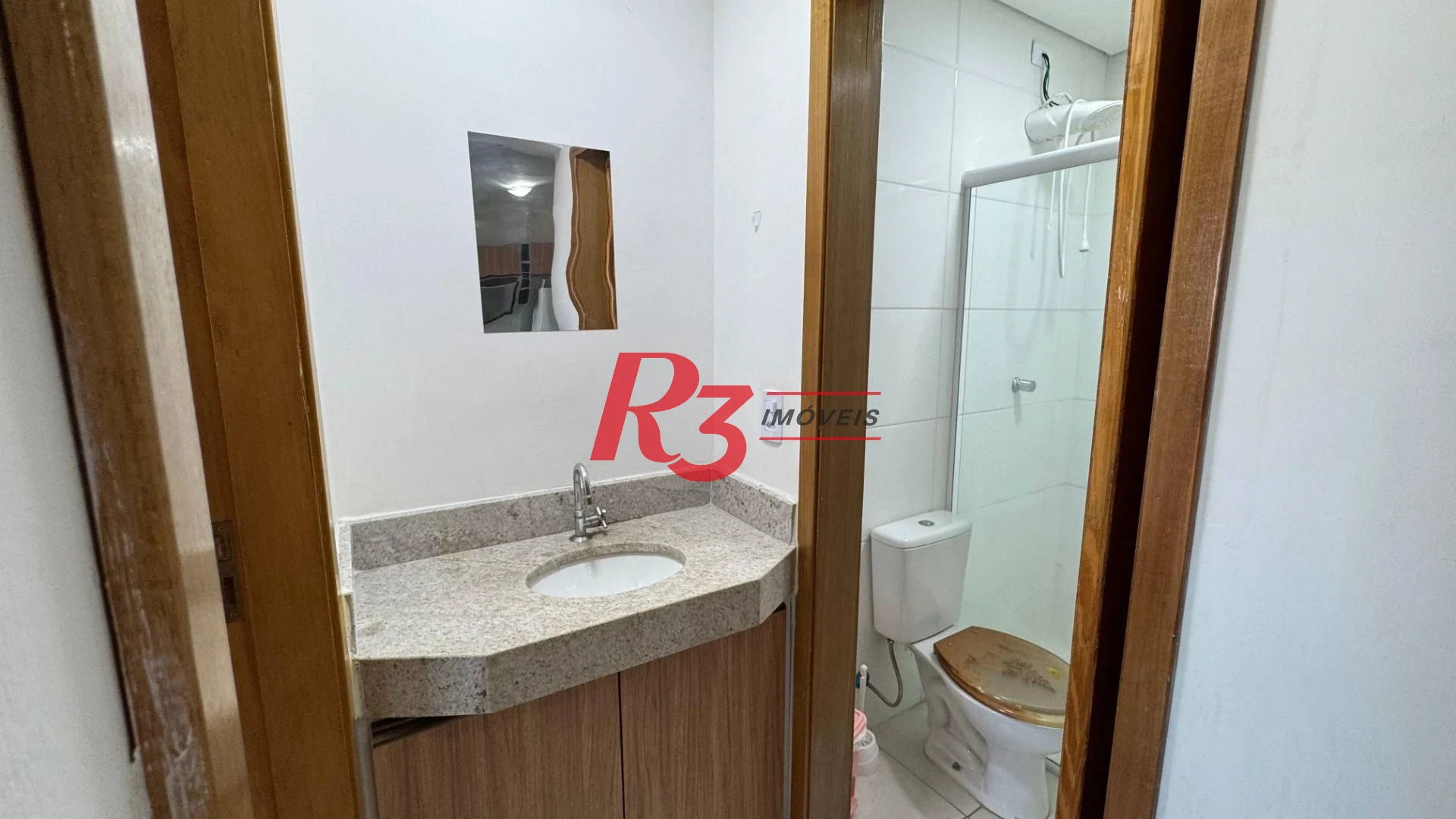 Apartamento com 2 dormitórios à venda, 55 m² por R$ 540.000,00 - Macuco - Santos/SP