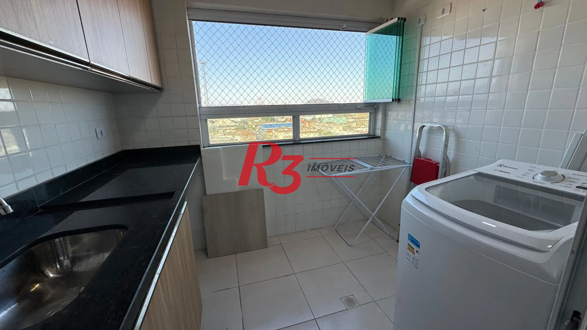 Apartamento com 2 dormitórios à venda, 55 m² por R$ 540.000,00 - Macuco - Santos/SP