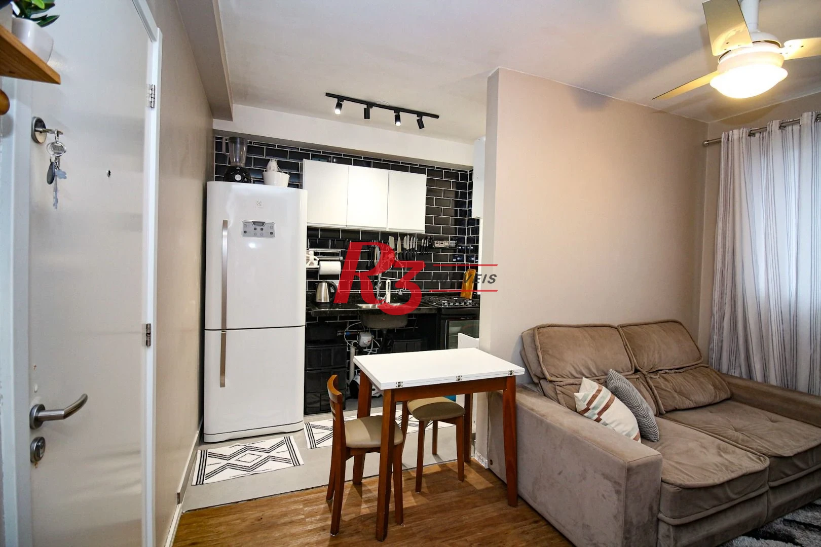Apartamento com 2 dormitórios à venda, 43 m² por R$ 280.000,00 - Castelo - Santos/SP