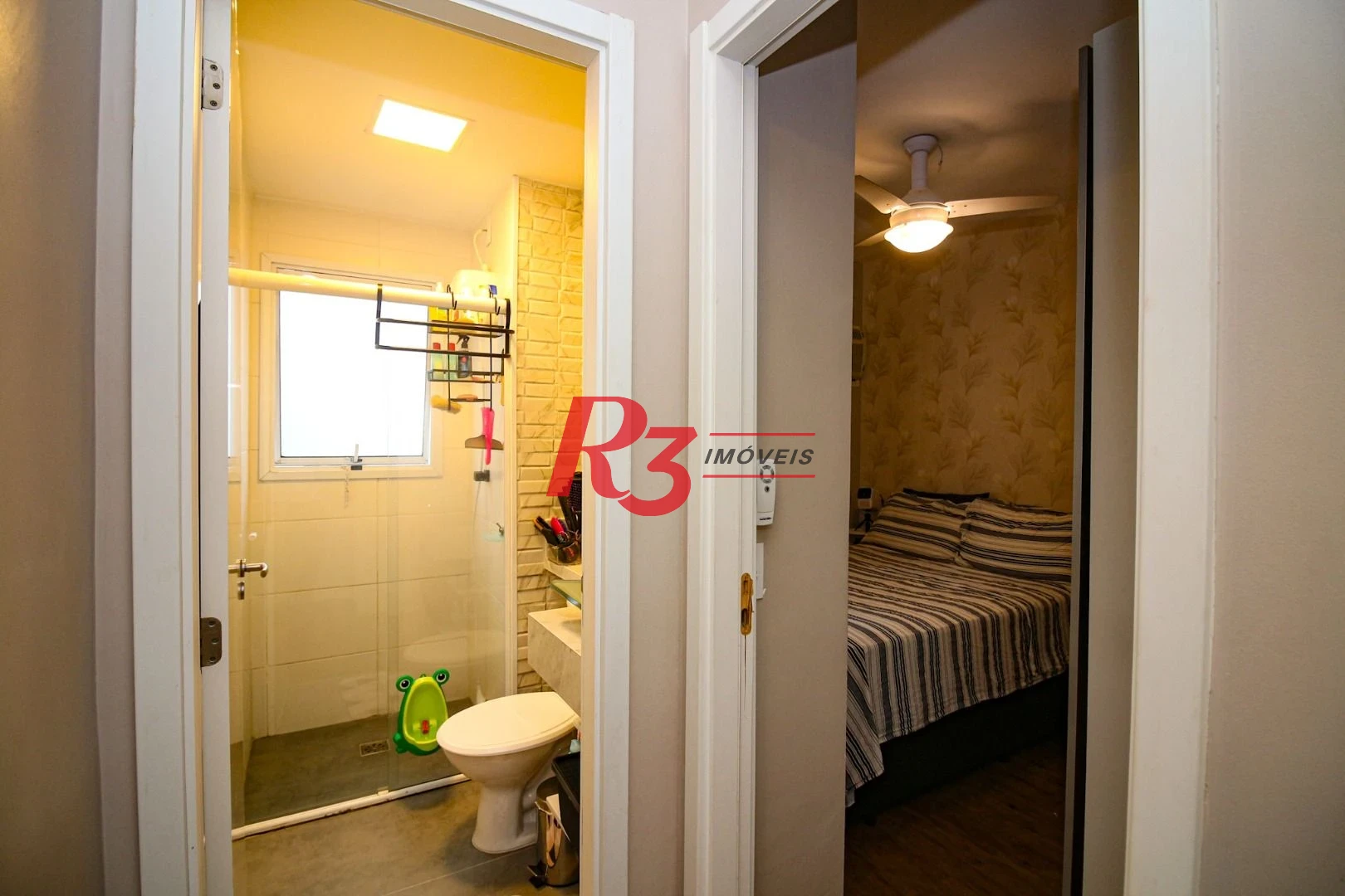 Apartamento com 2 dormitórios à venda, 43 m² por R$ 280.000,00 - Castelo - Santos/SP