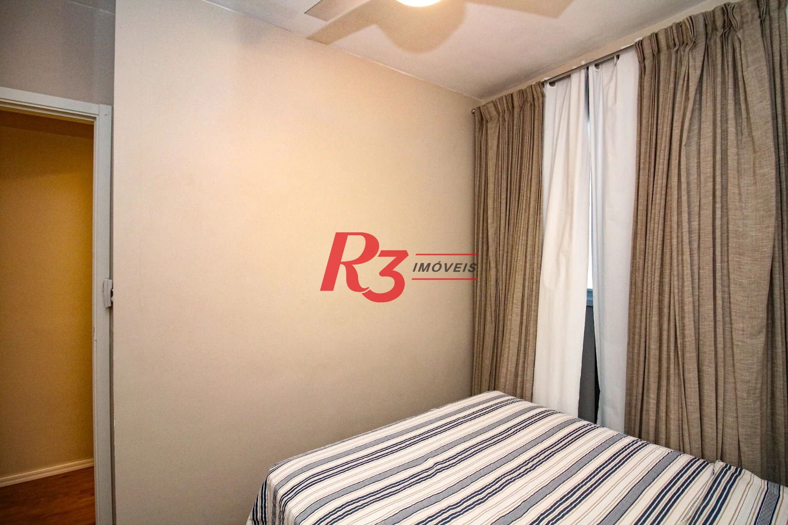 Apartamento com 2 dormitórios à venda, 43 m² por R$ 280.000,00 - Castelo - Santos/SP