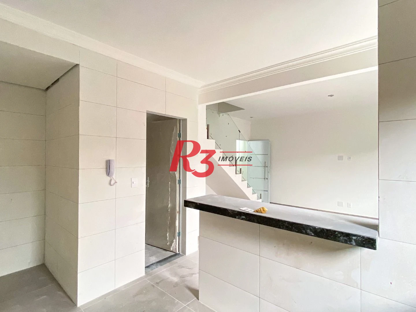 Village com 2 dormitórios à venda por R$ 550.000 - Parque da Montanha
