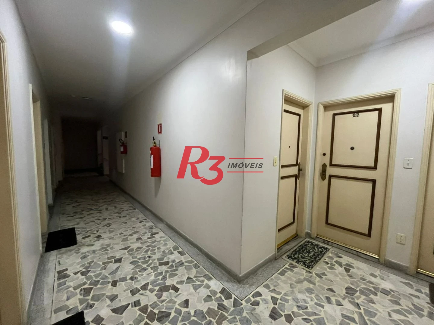 Apartamento com 2 dormitórios à venda, 116 m² por R$ 650.000,00 - José Menino - Santos/SP
