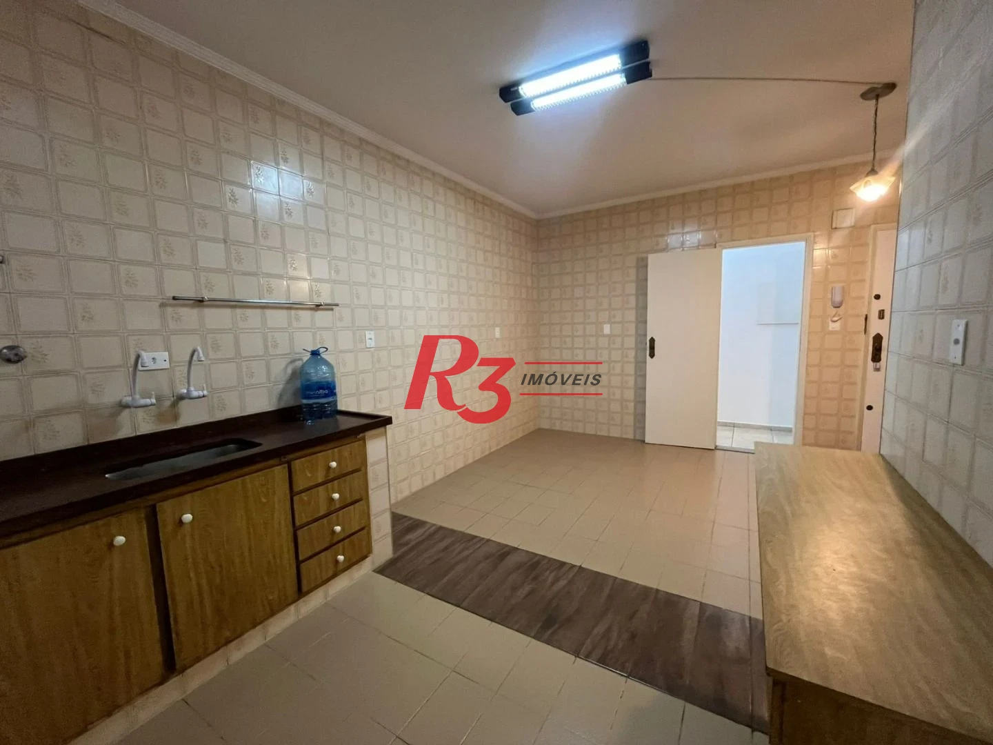 Apartamento com 2 dormitórios à venda, 116 m² por R$ 650.000,00 - José Menino - Santos/SP