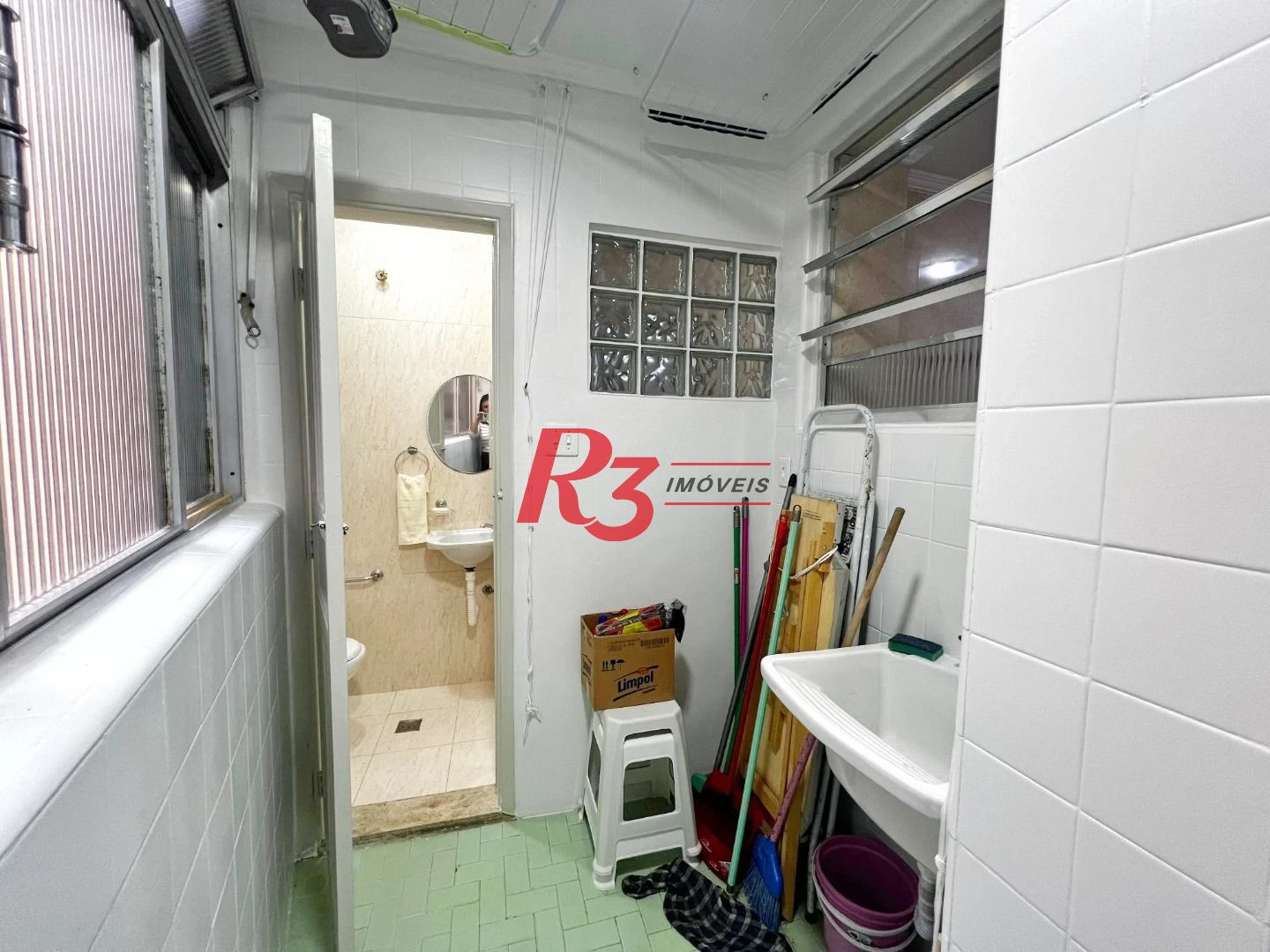 Apartamento com 3 dormitórios à venda, 90 m² por R$ 600.000,00 - Gonzaga - Santos/SP