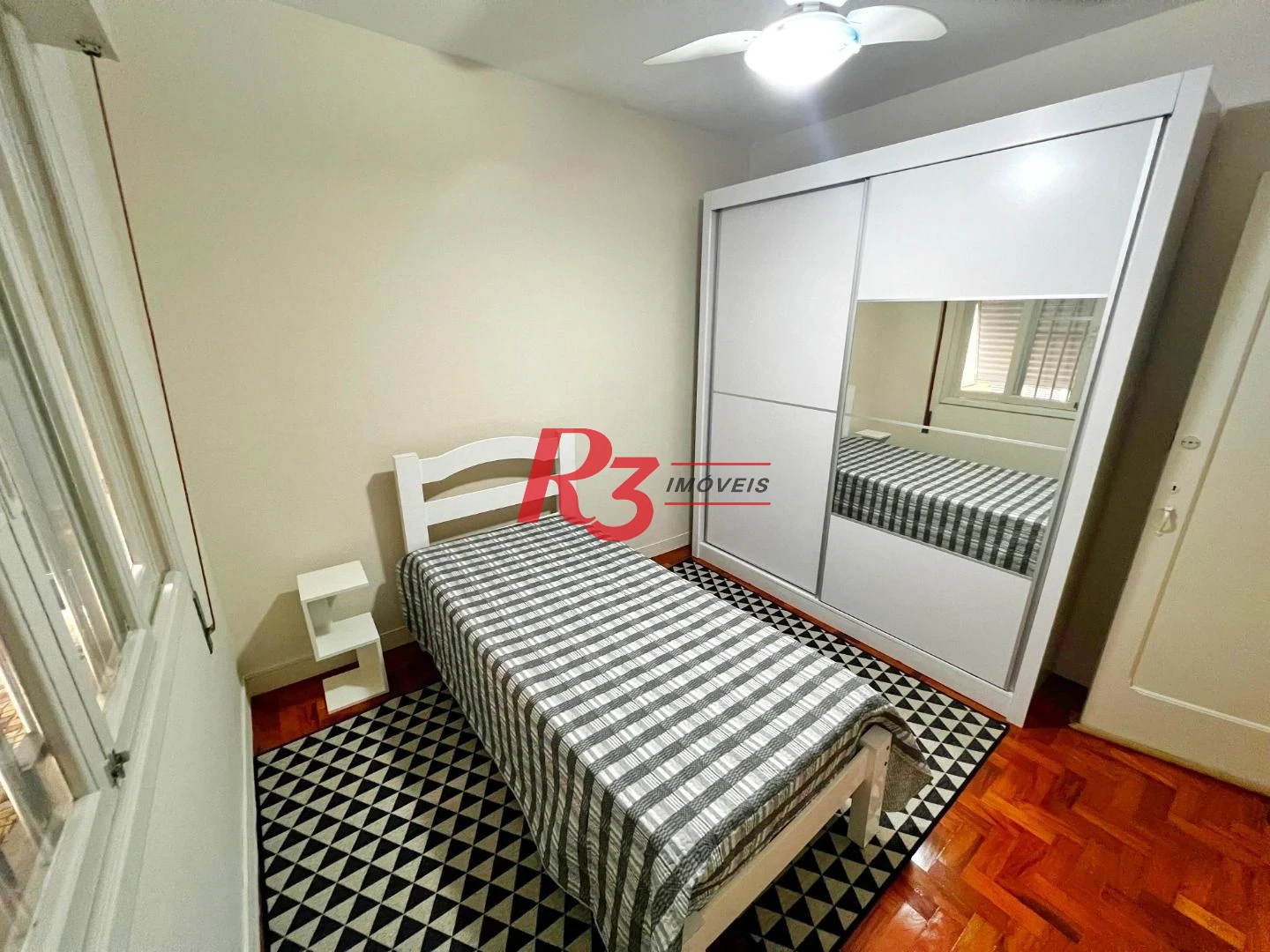 Apartamento com 3 dormitórios à venda, 90 m² por R$ 600.000,00 - Gonzaga - Santos/SP