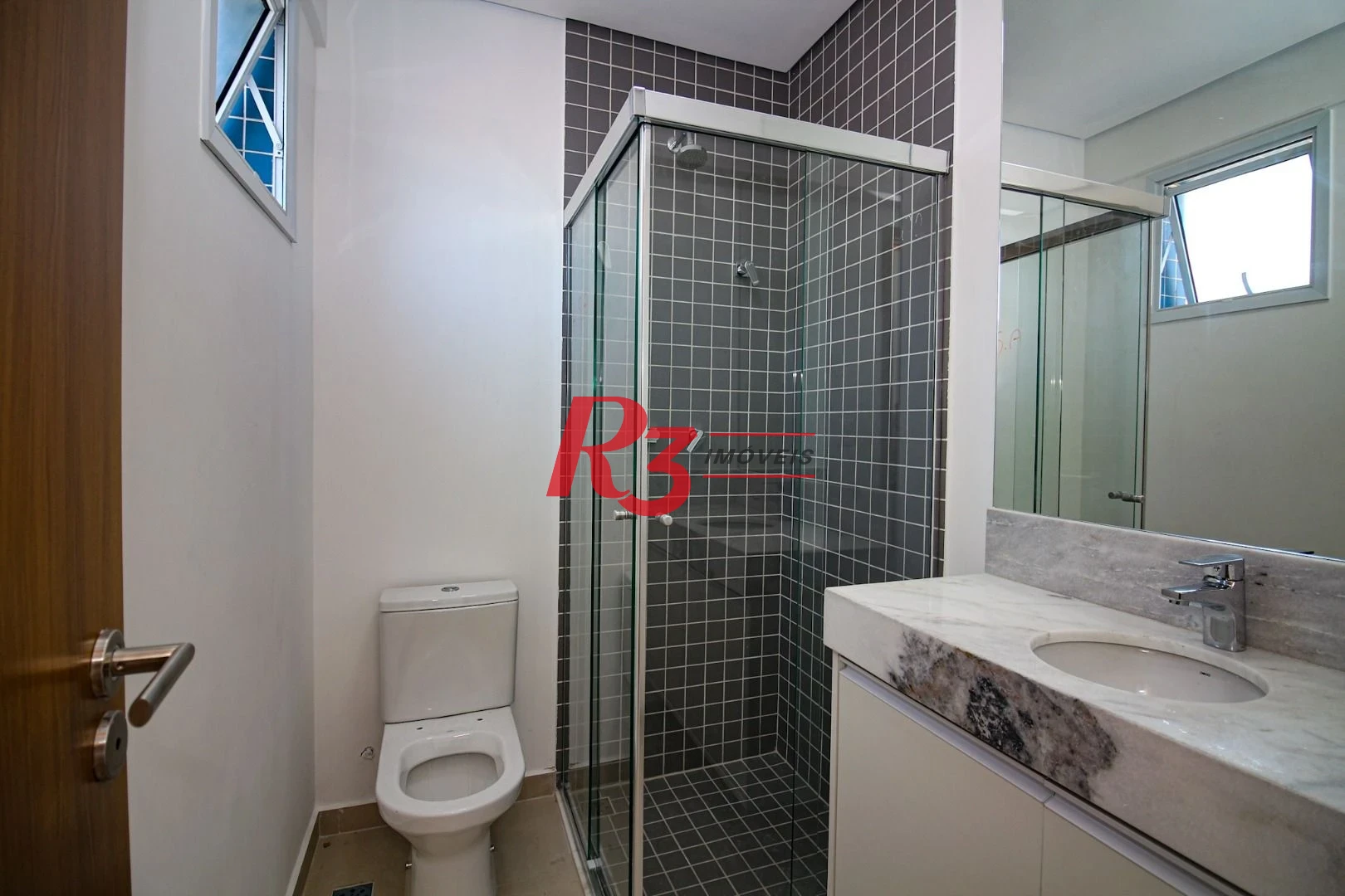 Apartamento com 1 dormitório para alugar, 53 m² por R$ 5.200,00/mês - Boqueirão - Santos/SP