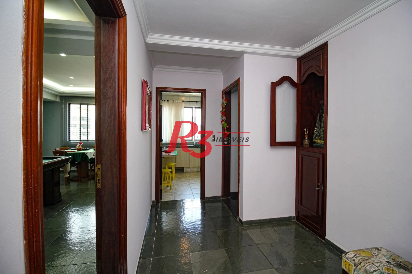 Cobertura com 4 dormitórios à venda, 970 m² por R$ 8.500.000,00 - Gonzaga - Santos/SP