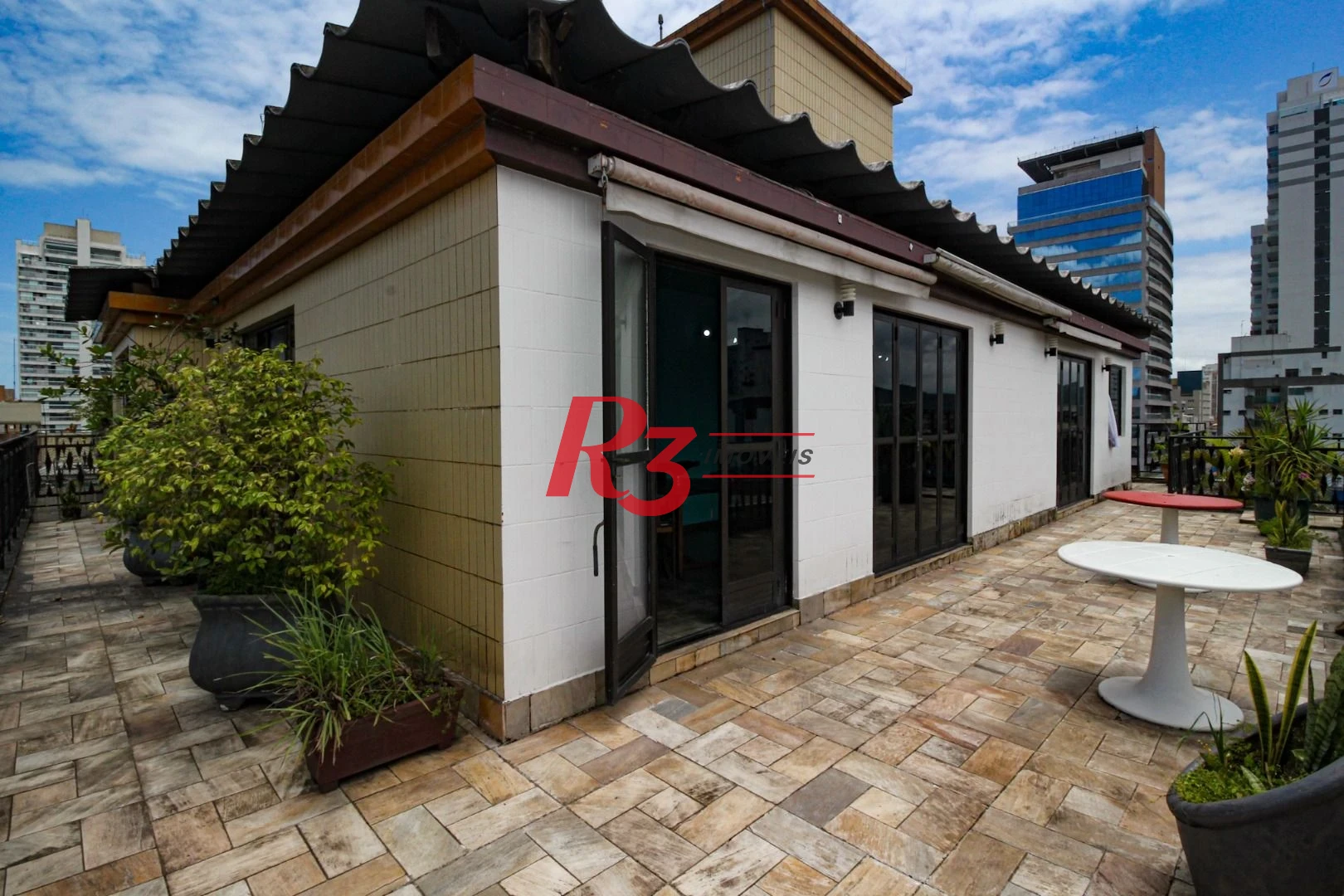 Cobertura com 4 dormitórios à venda, 970 m² por R$ 8.500.000,00 - Gonzaga - Santos/SP