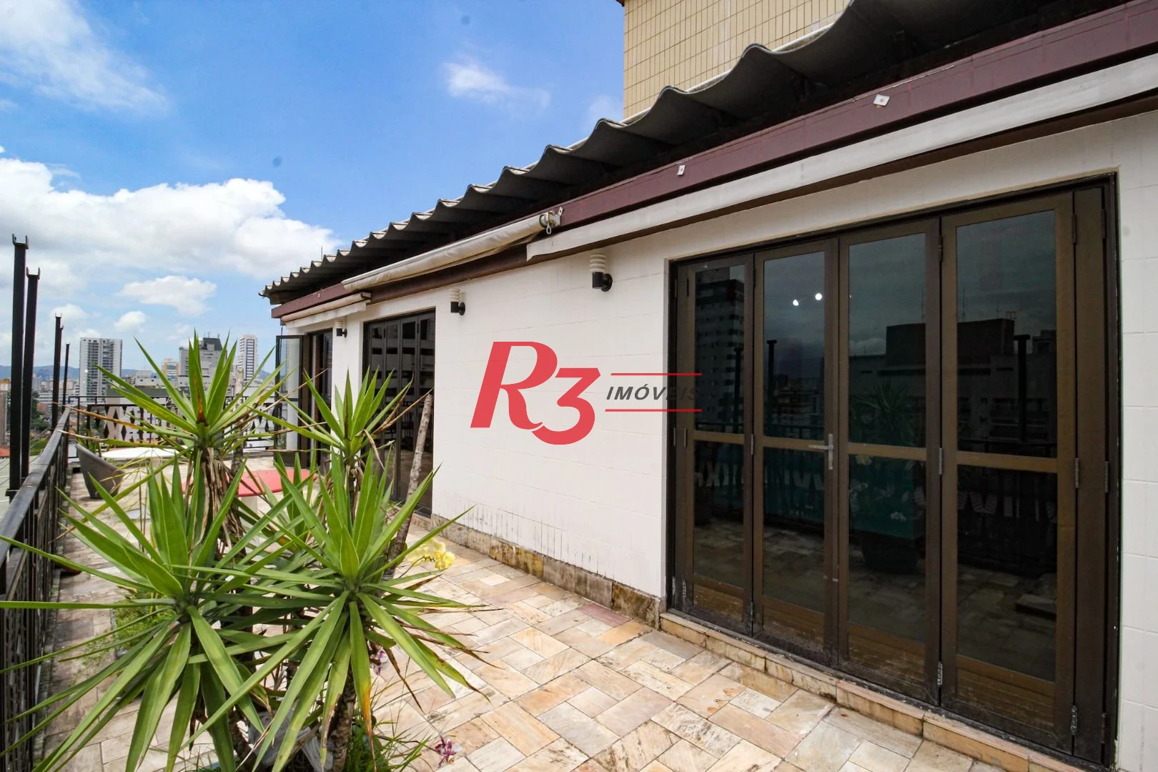 Cobertura com 4 dormitórios à venda, 970 m² por R$ 8.500.000,00 - Gonzaga - Santos/SP