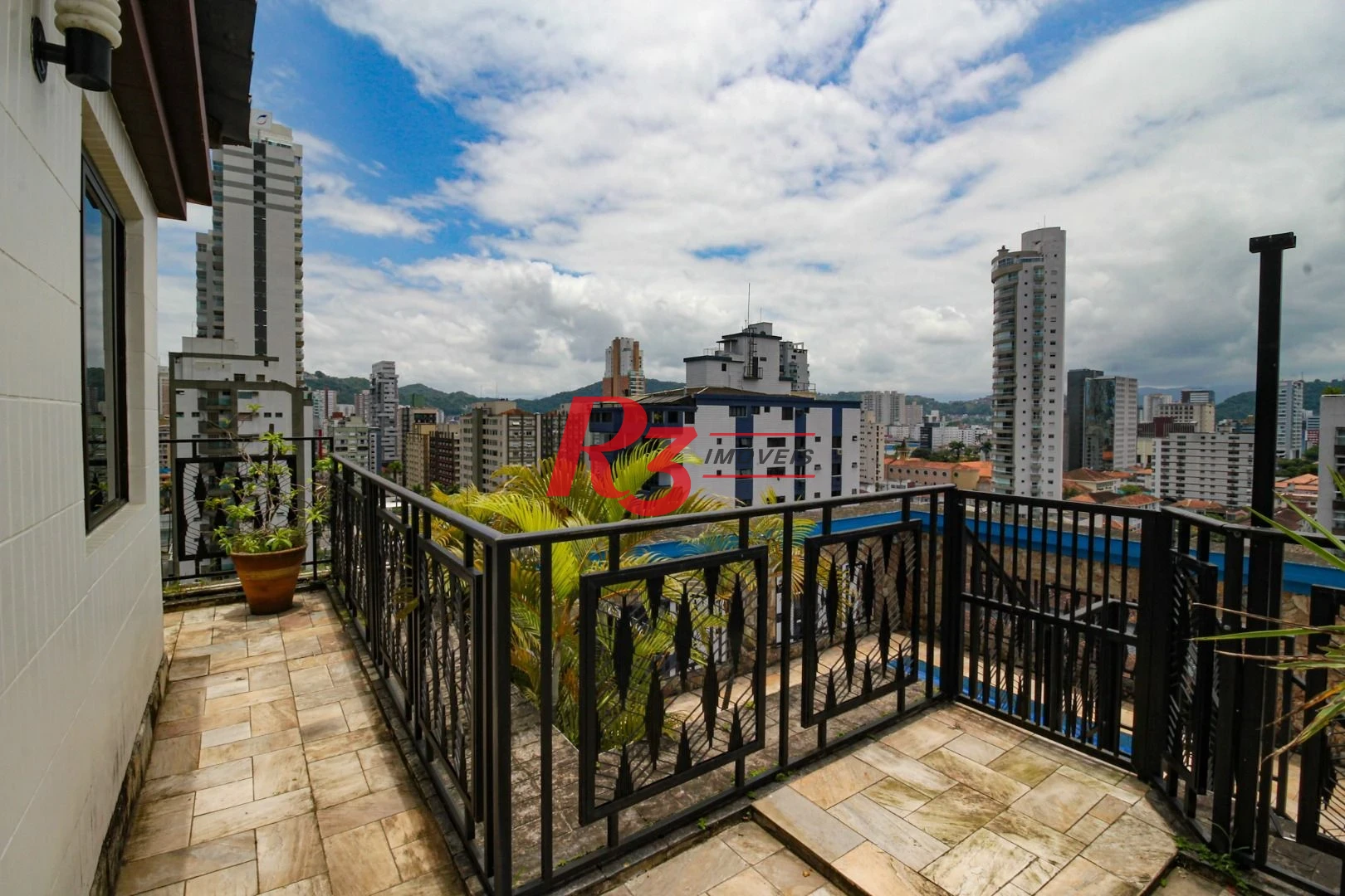 Cobertura com 4 dormitórios à venda, 970 m² por R$ 8.500.000,00 - Gonzaga - Santos/SP