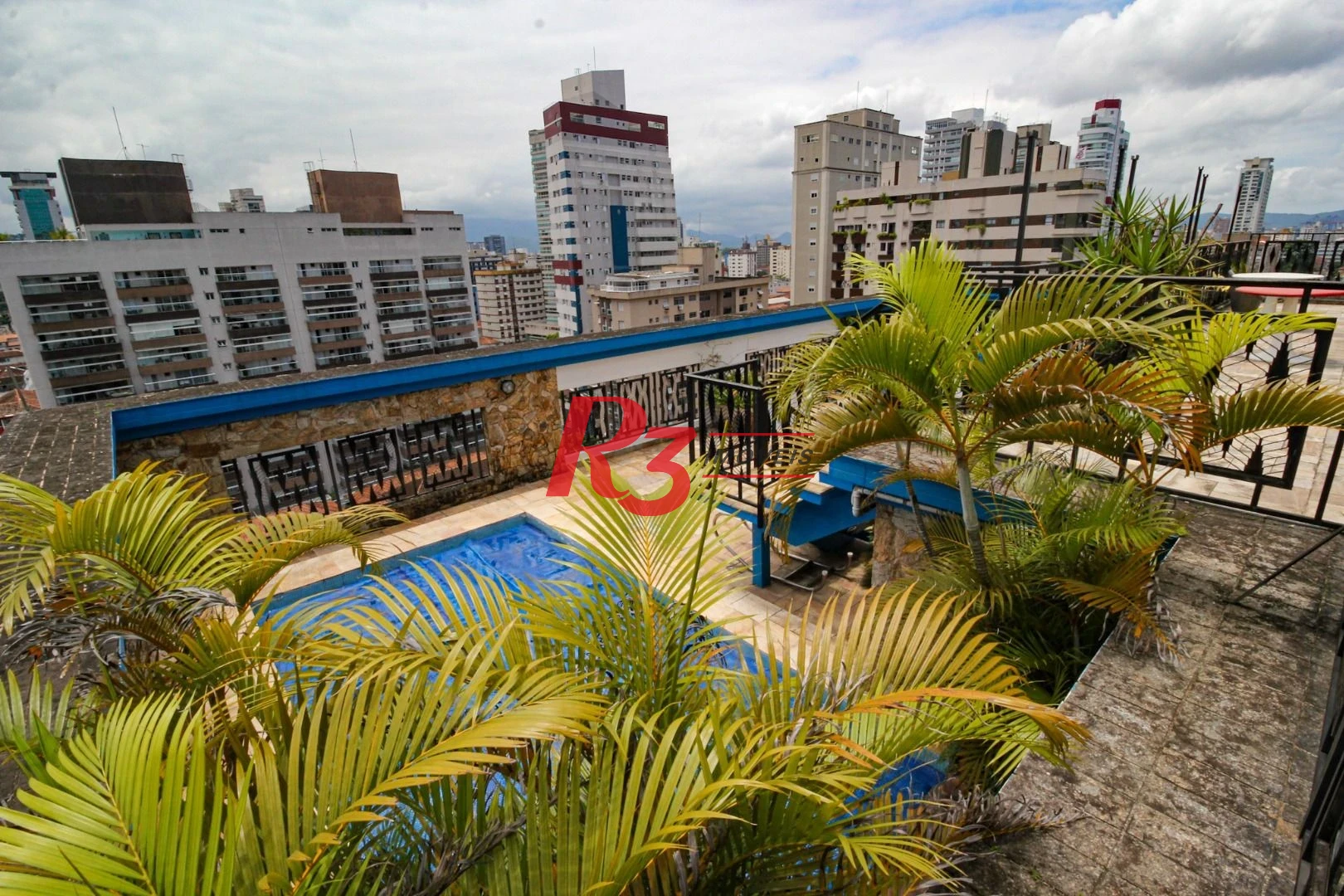Cobertura com 4 dormitórios à venda, 970 m² por R$ 8.500.000,00 - Gonzaga - Santos/SP
