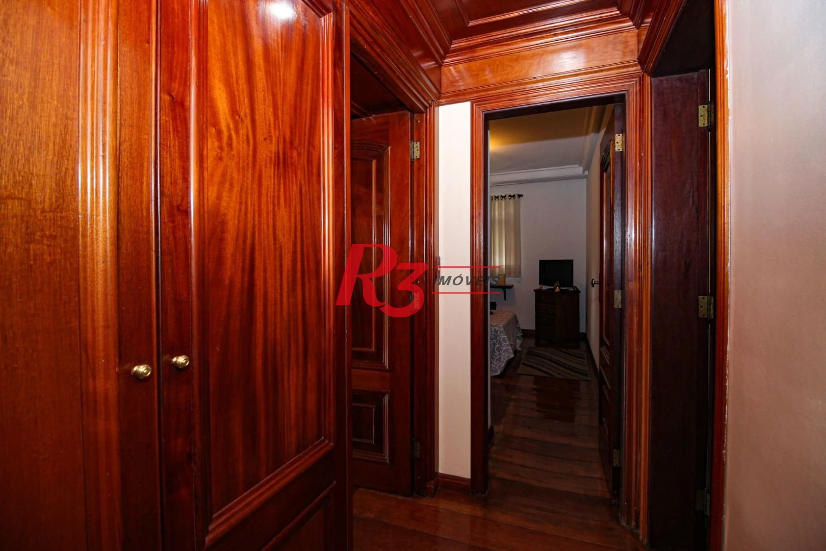 Cobertura com 4 dormitórios à venda, 970 m² por R$ 8.500.000,00 - Gonzaga - Santos/SP
