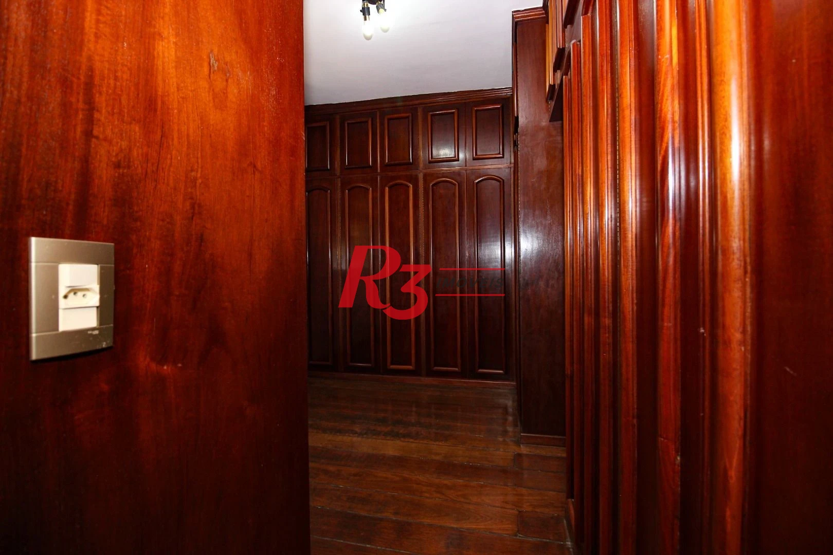 Cobertura com 4 dormitórios à venda, 970 m² por R$ 8.500.000,00 - Gonzaga - Santos/SP