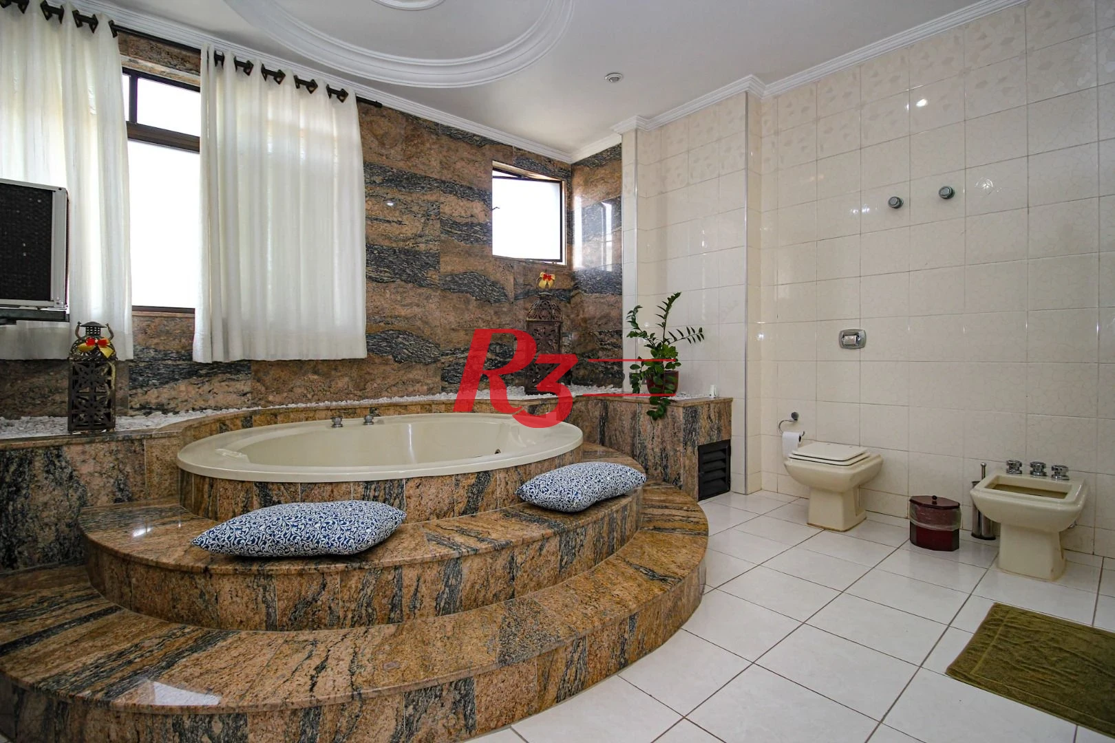 Cobertura com 4 dormitórios à venda, 970 m² por R$ 8.500.000,00 - Gonzaga - Santos/SP