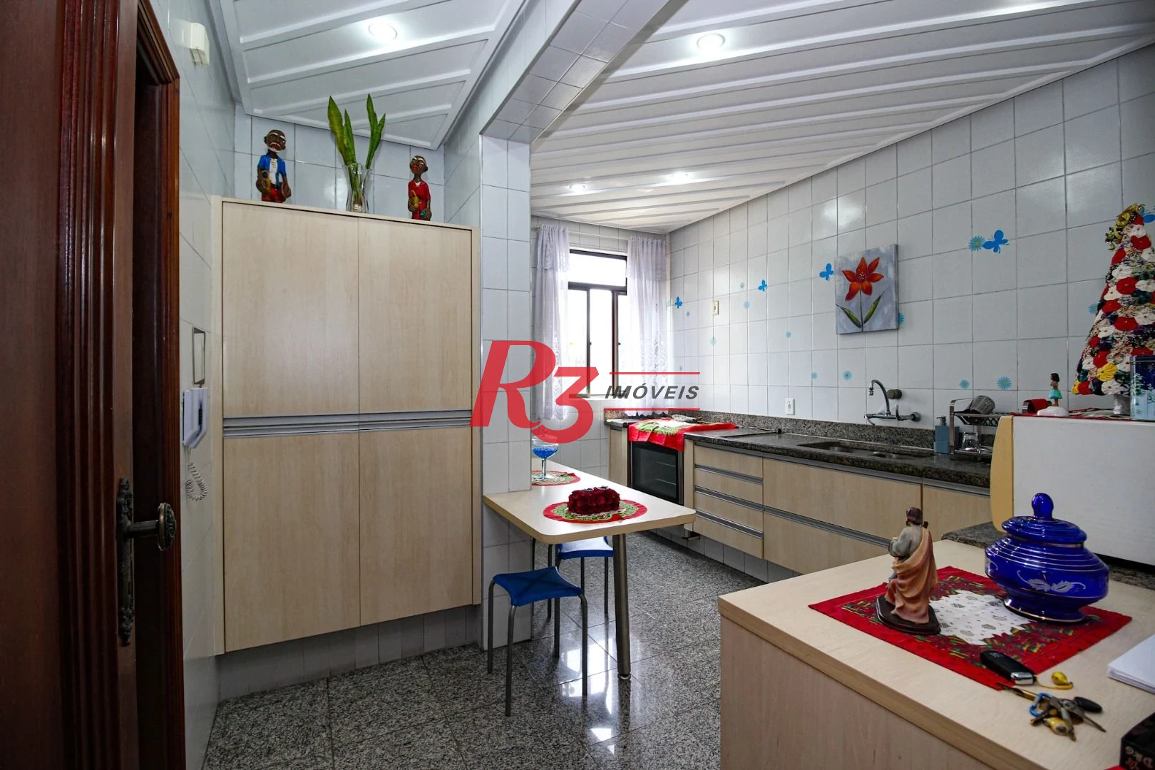 Cobertura com 4 dormitórios à venda, 970 m² por R$ 8.500.000,00 - Gonzaga - Santos/SP