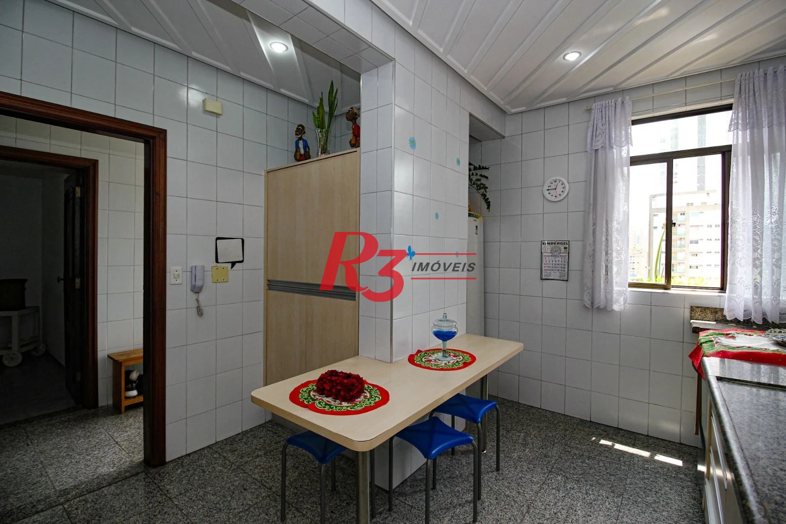 Cobertura com 4 dormitórios à venda, 970 m² por R$ 8.500.000,00 - Gonzaga - Santos/SP