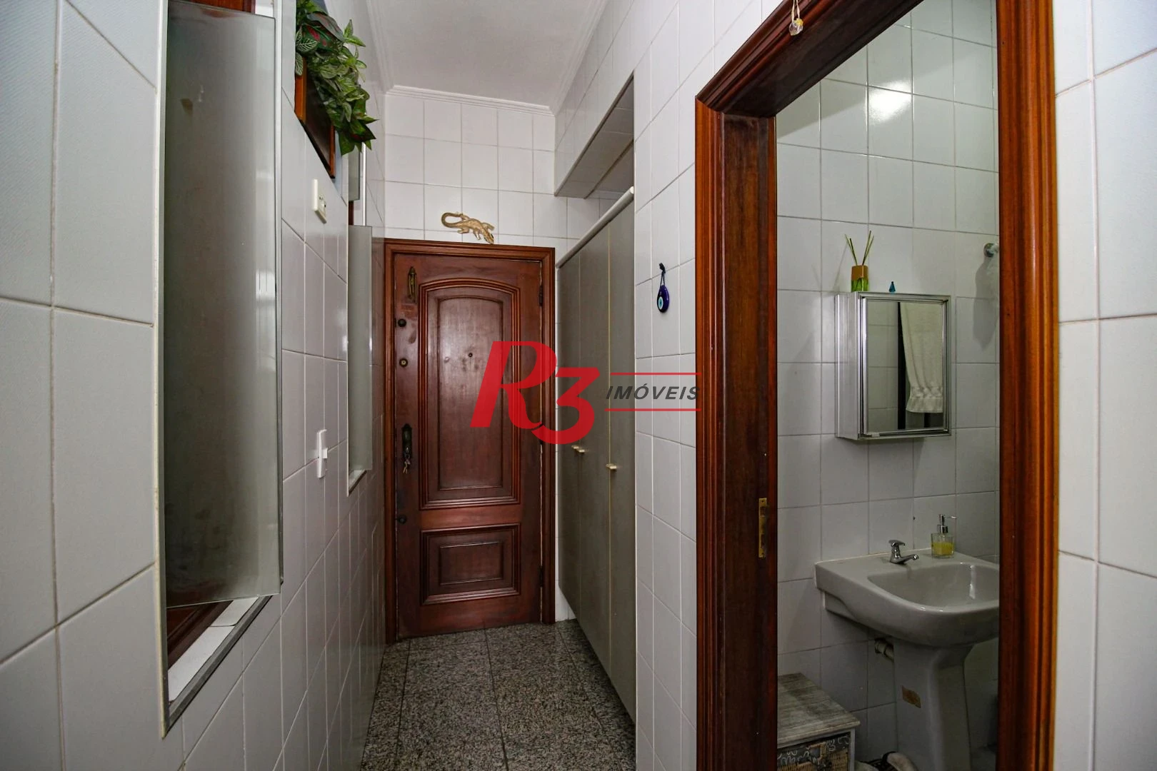 Cobertura com 4 dormitórios à venda, 970 m² por R$ 8.500.000,00 - Gonzaga - Santos/SP