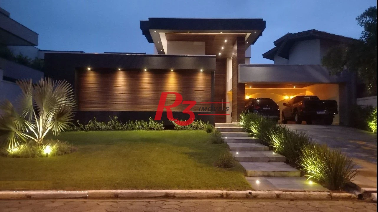 Casa com 6 dormitórios à venda, 400 m² por R$ 3.900.000,00 - Acapulco - Guarujá/SP
