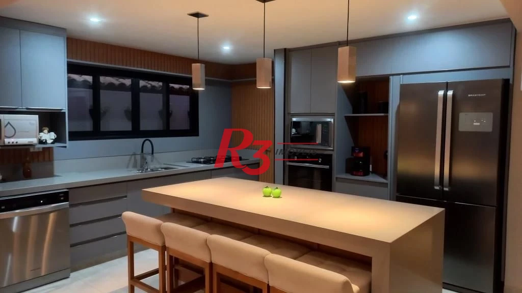 Casa com 6 dormitórios à venda, 400 m² por R$ 3.900.000,00 - Acapulco - Guarujá/SP