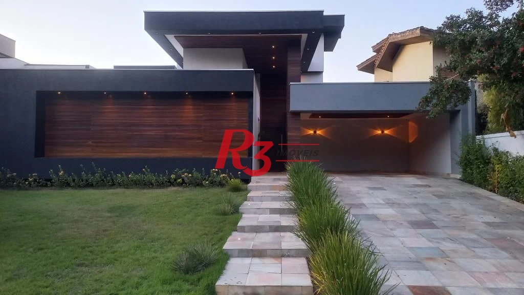Casa com 6 dormitórios à venda, 400 m² por R$ 3.900.000,00 - Acapulco - Guarujá/SP