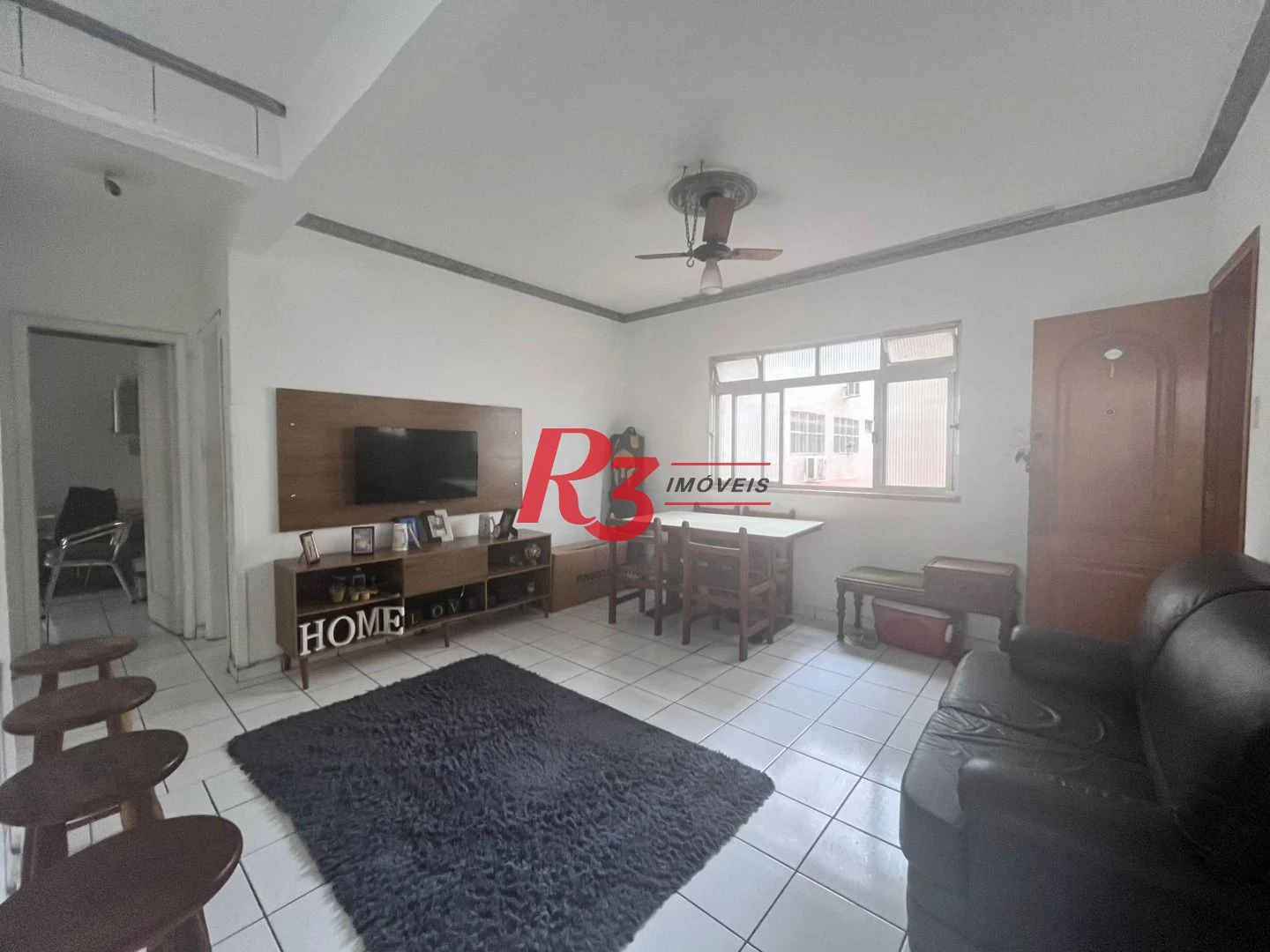 Apartamento com 2 dormitórios à venda, 75 m² por R$ 400.000,00 - Gonzaga - Santos/SP