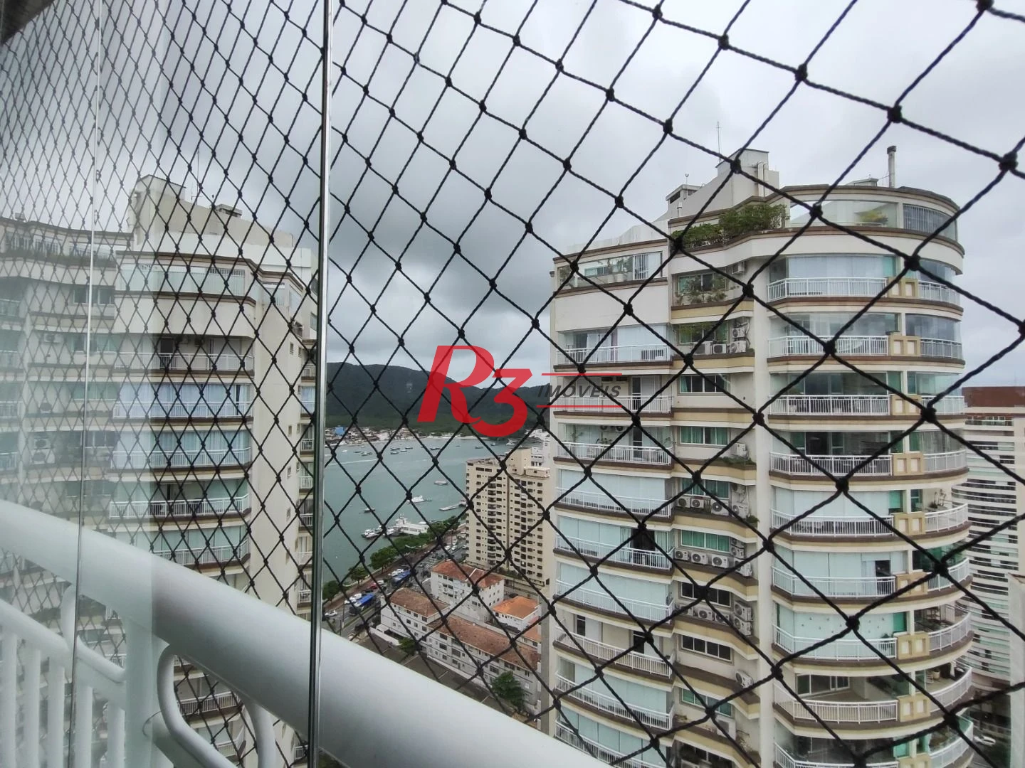 Apartamento com 3 dormitórios à venda, 199 m² por R$ 2.765.000,00 - Ponta da Praia - Santos/SP