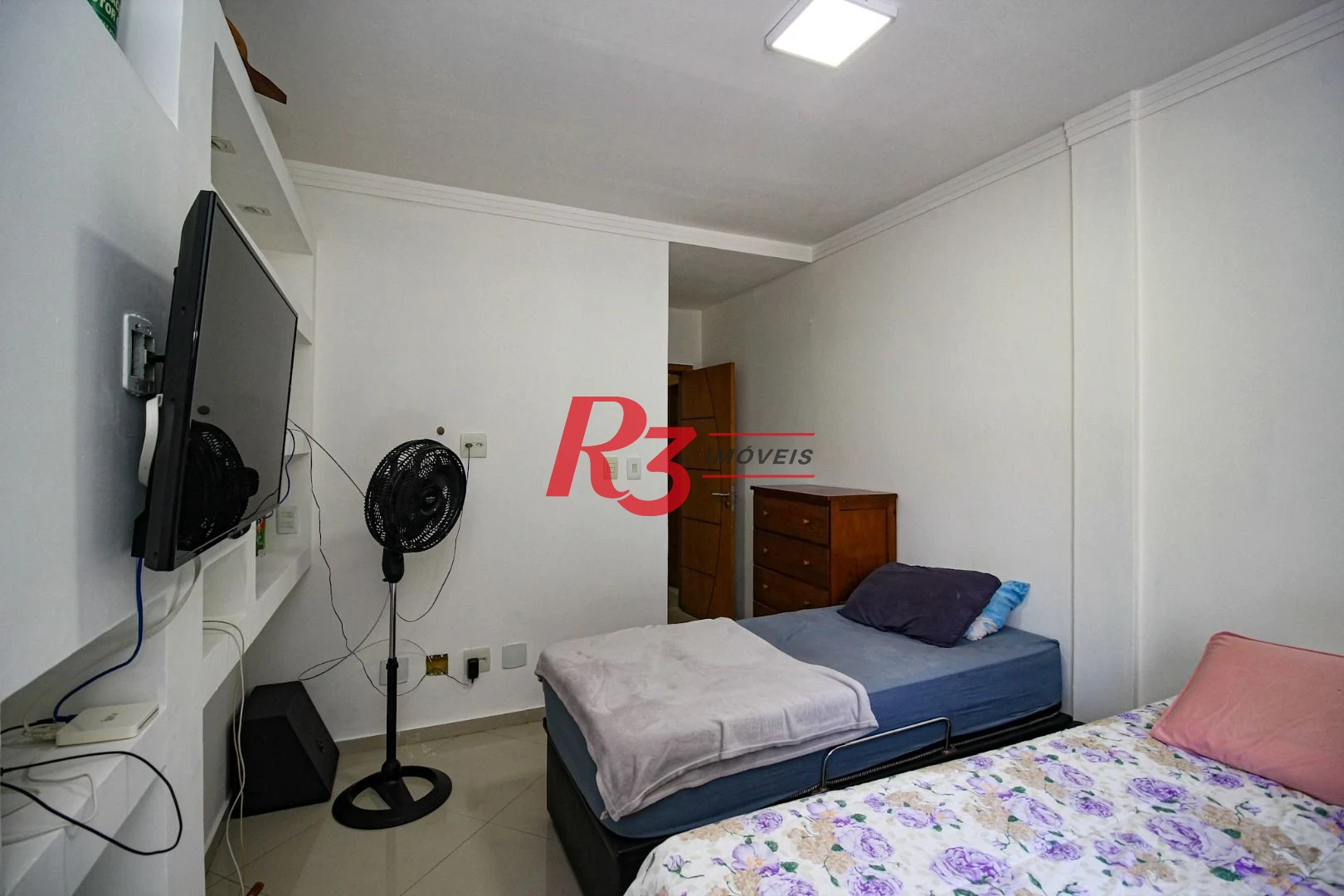 Sobrado com 3 dormitórios à venda, 250 m² por R$ 1.400.000,00 - Campo Grande - Santos/SP