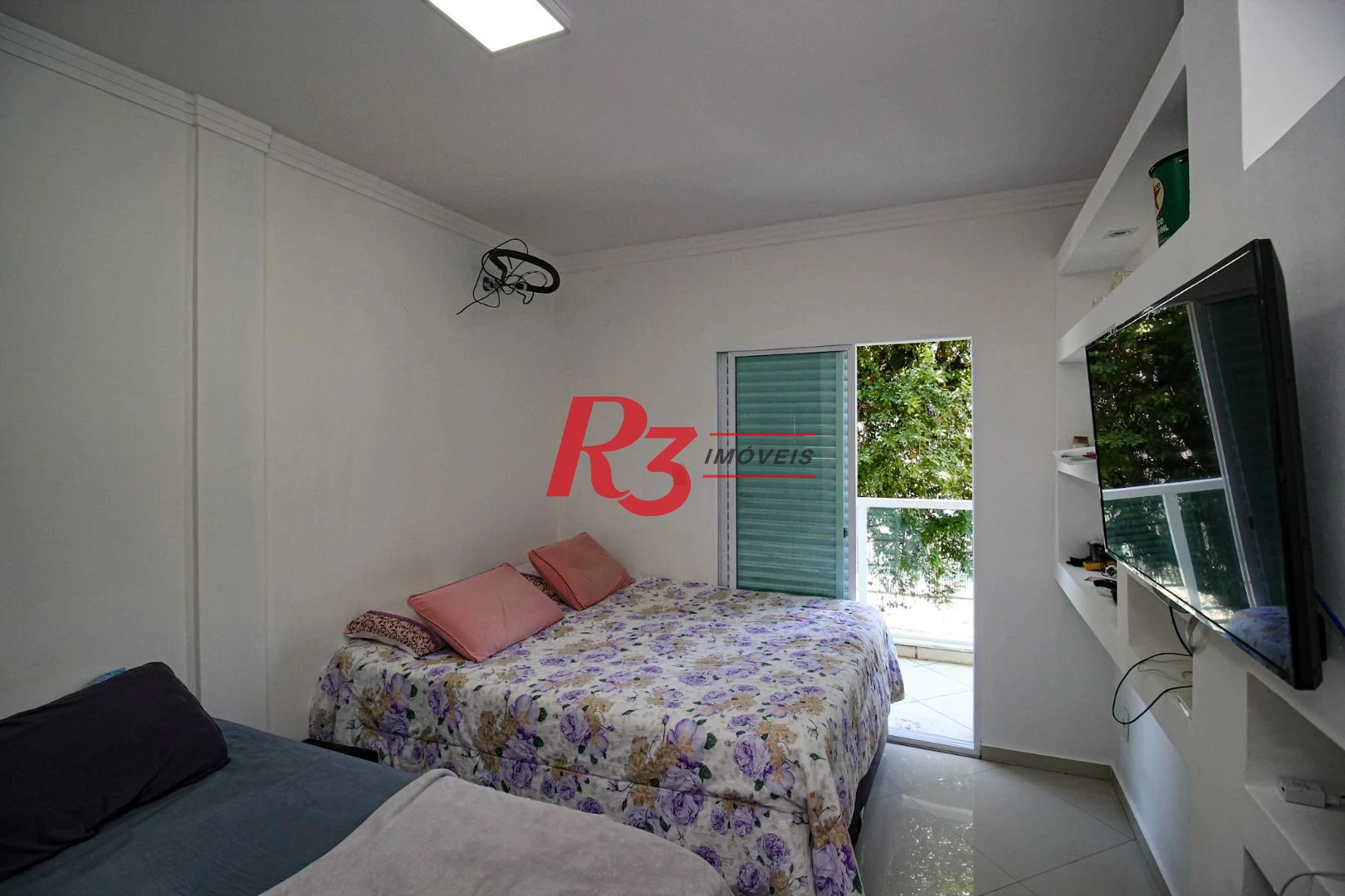 Sobrado com 3 dormitórios à venda, 250 m² por R$ 1.400.000,00 - Campo Grande - Santos/SP