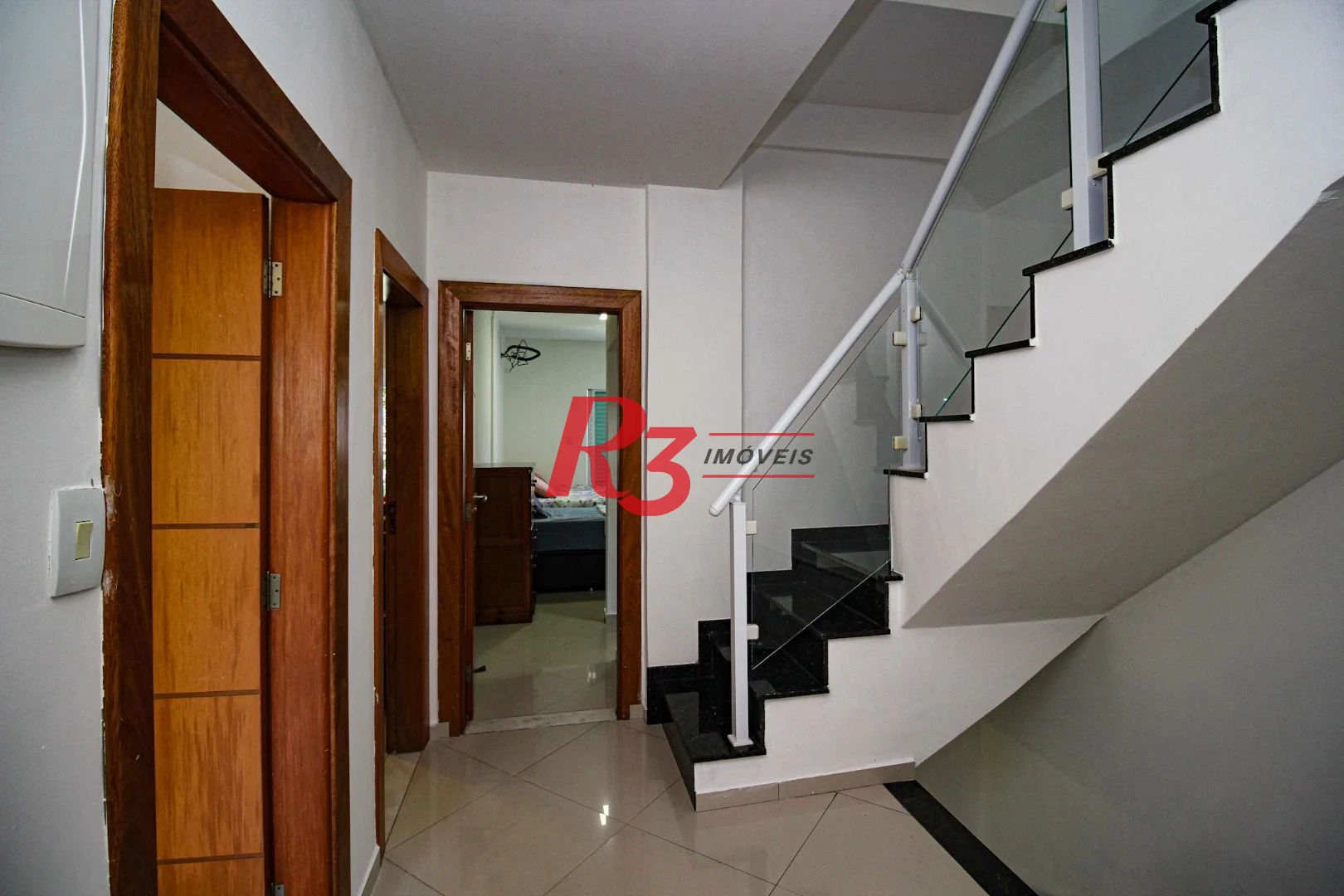 Sobrado com 3 dormitórios à venda, 250 m² por R$ 1.400.000,00 - Campo Grande - Santos/SP