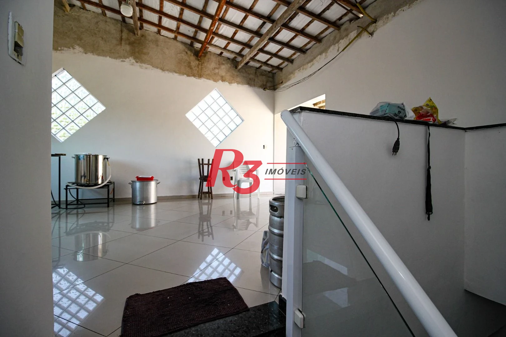 Sobrado com 3 dormitórios à venda, 250 m² por R$ 1.400.000,00 - Campo Grande - Santos/SP