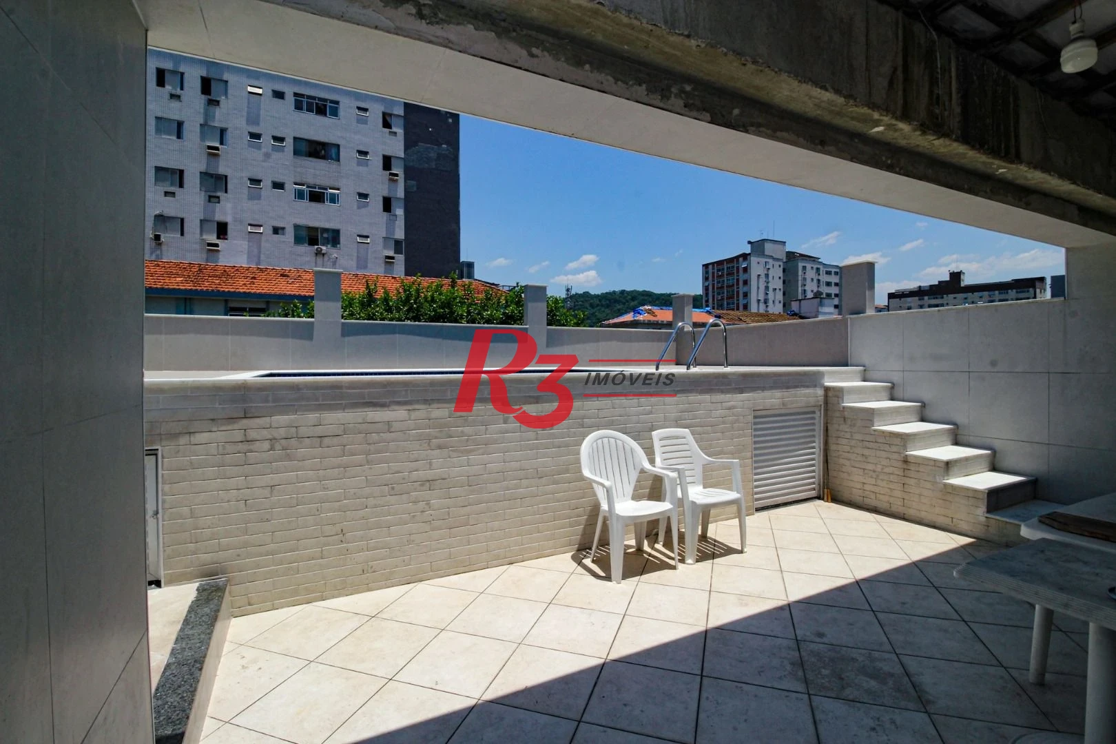 Sobrado com 3 dormitórios à venda, 250 m² por R$ 1.400.000,00 - Campo Grande - Santos/SP