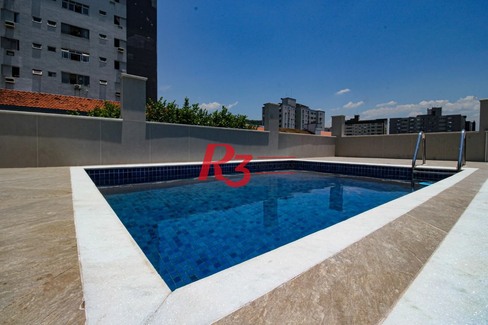 Sobrado com 3 dormitórios à venda, 250 m² por R$ 1.400.000,00 - Campo Grande - Santos/SP