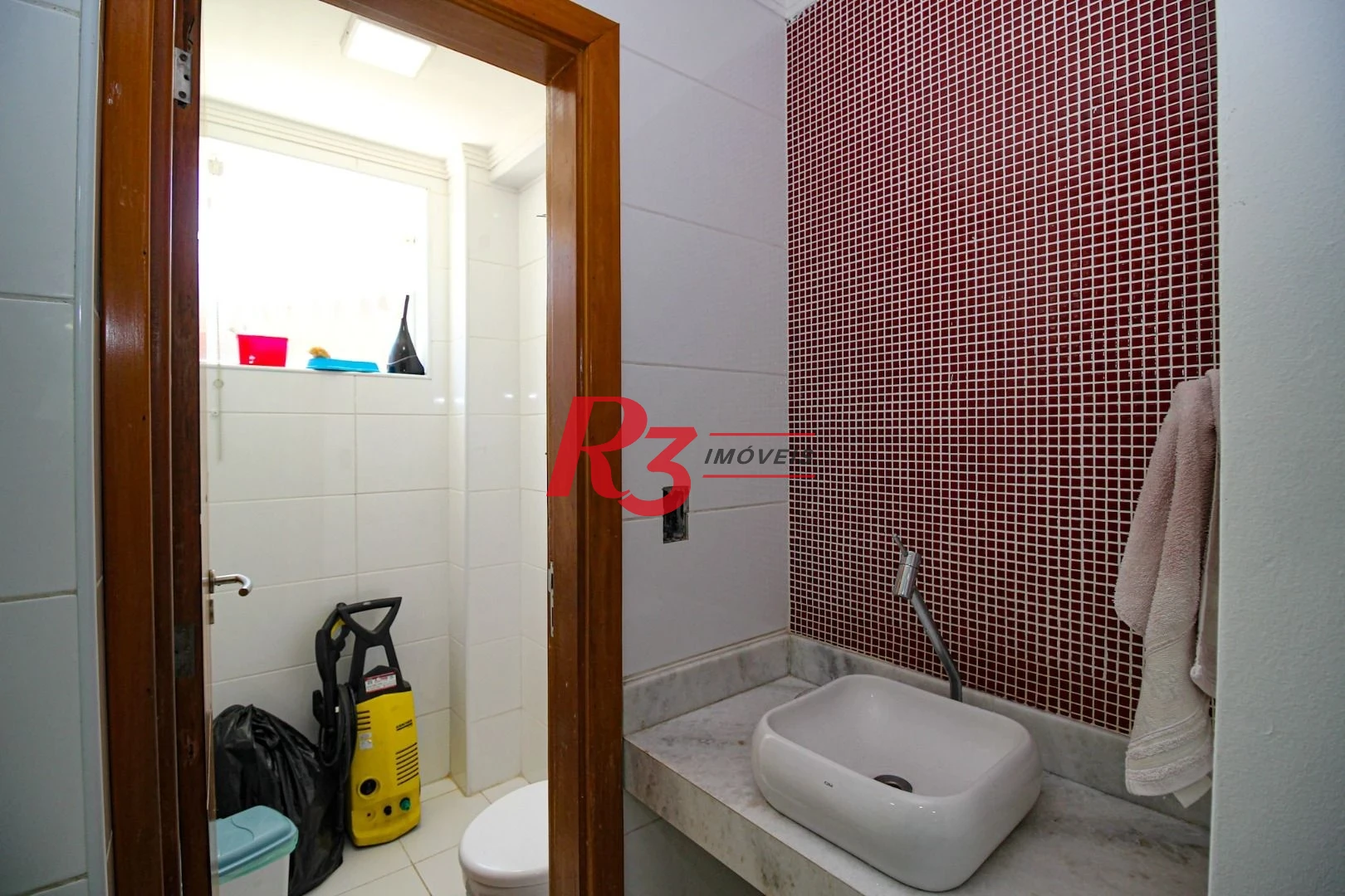 Sobrado com 3 dormitórios à venda, 250 m² por R$ 1.400.000,00 - Campo Grande - Santos/SP