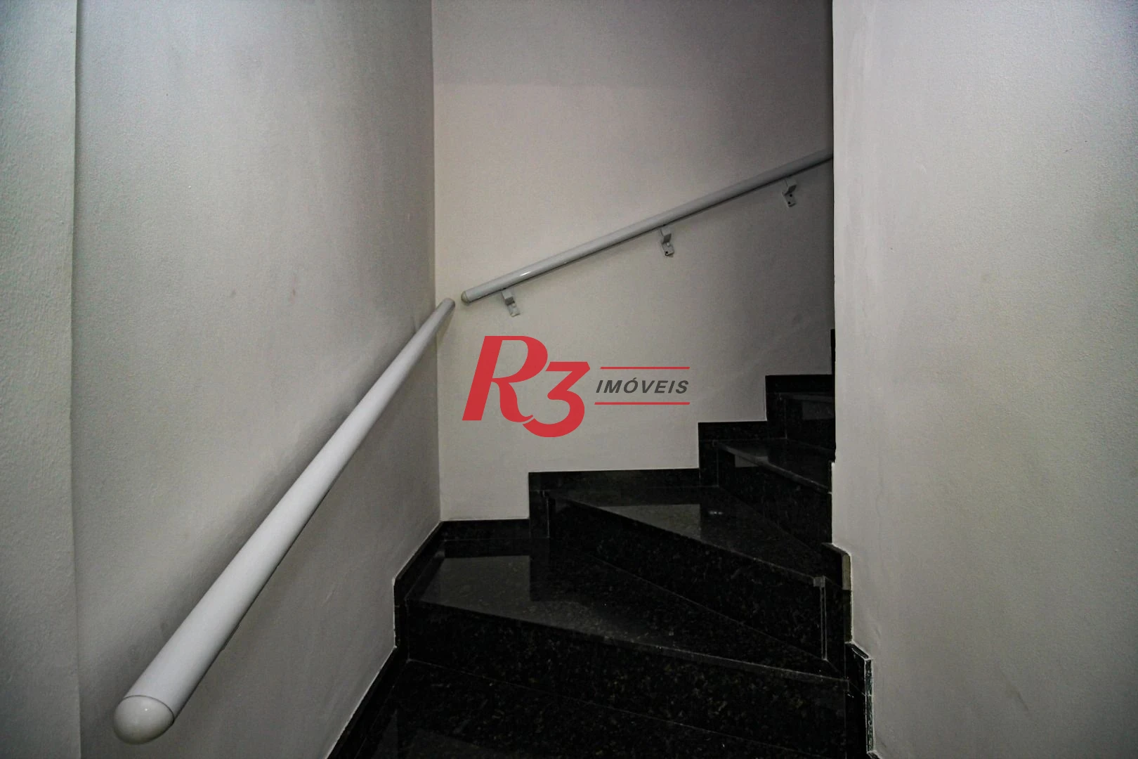 Sobrado com 3 dormitórios à venda, 250 m² por R$ 1.400.000,00 - Campo Grande - Santos/SP