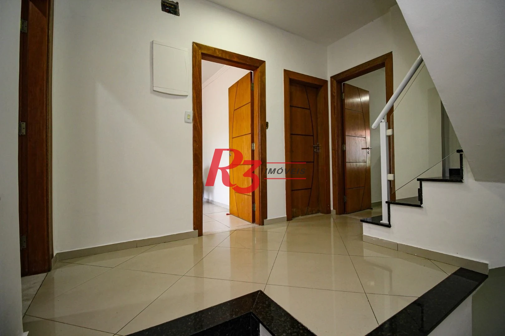 Sobrado com 3 dormitórios à venda, 250 m² por R$ 1.400.000,00 - Campo Grande - Santos/SP