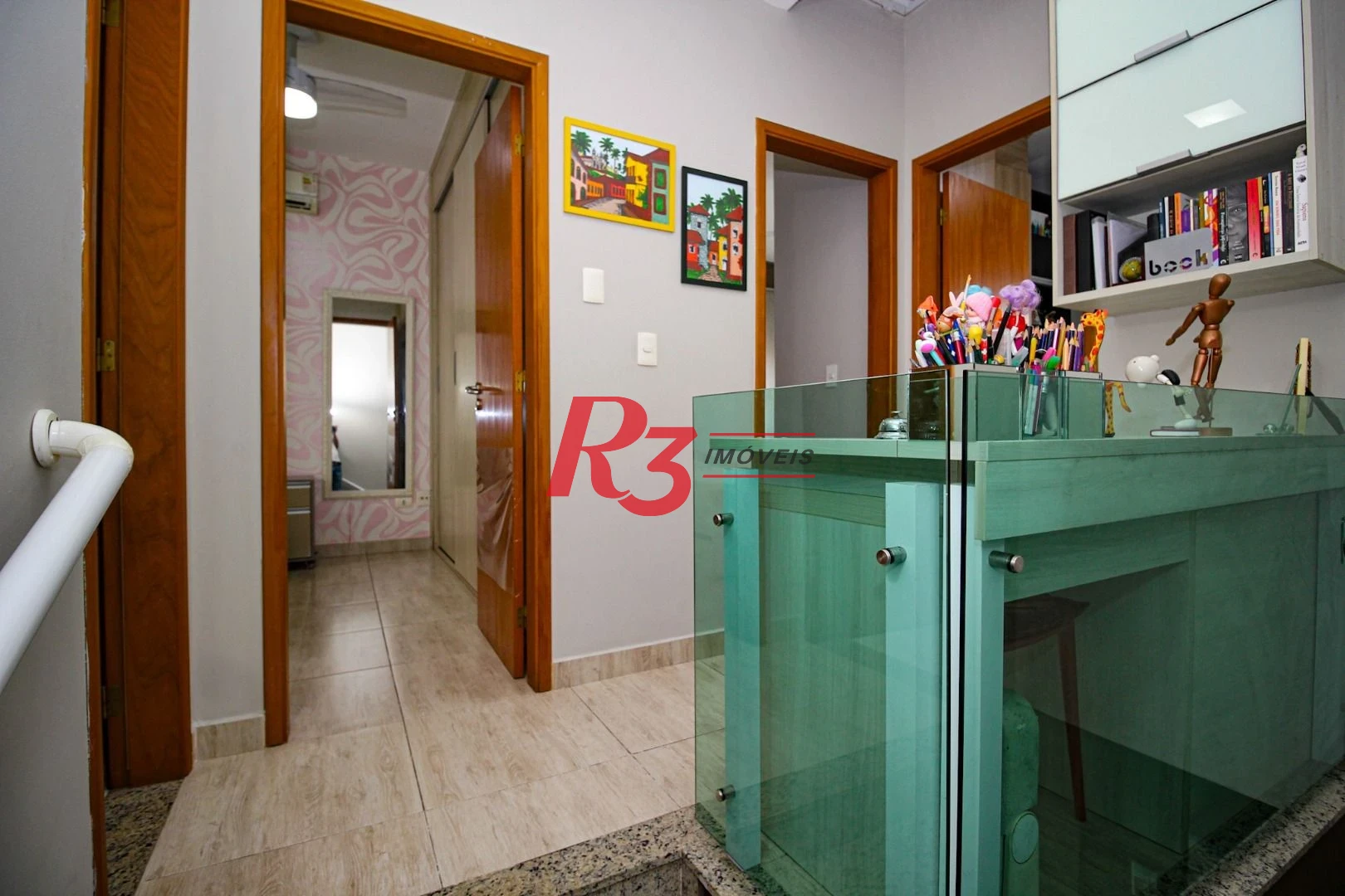 Casa com 3 dormitórios à venda, 136 m² por R$ 1.150.000,00 - Gonzaga - Santos/SP