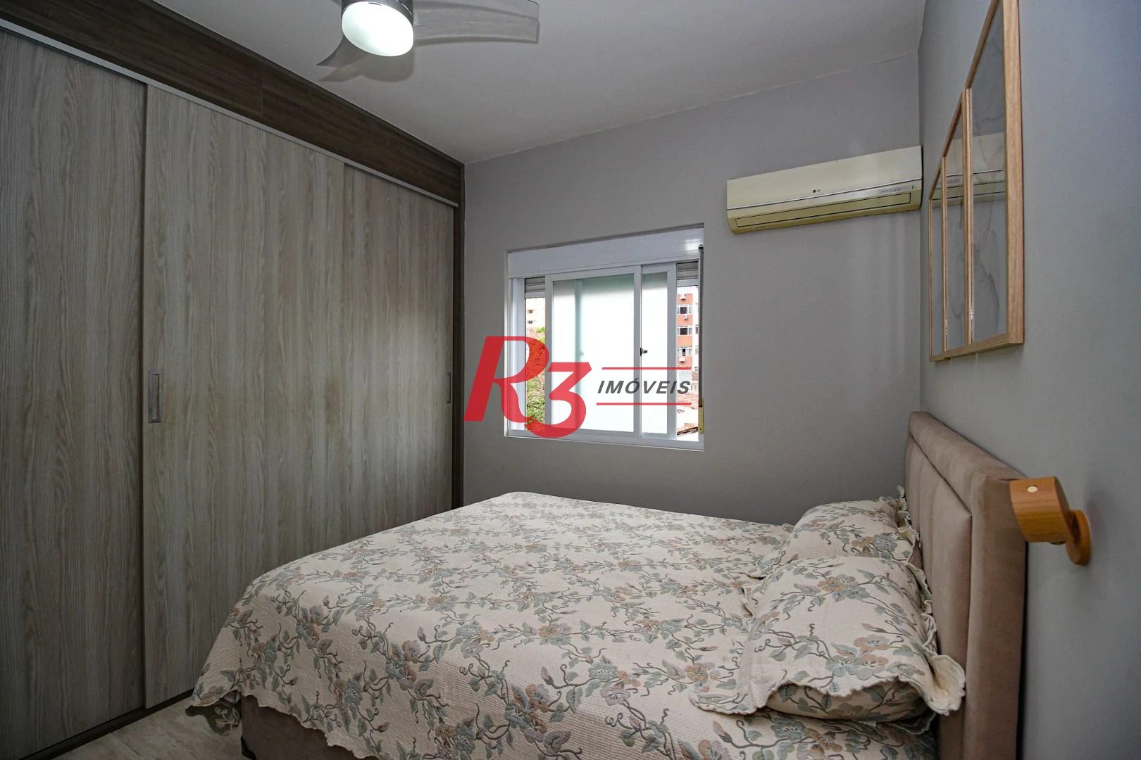 Casa com 3 dormitórios à venda, 136 m² por R$ 1.150.000,00 - Gonzaga - Santos/SP
