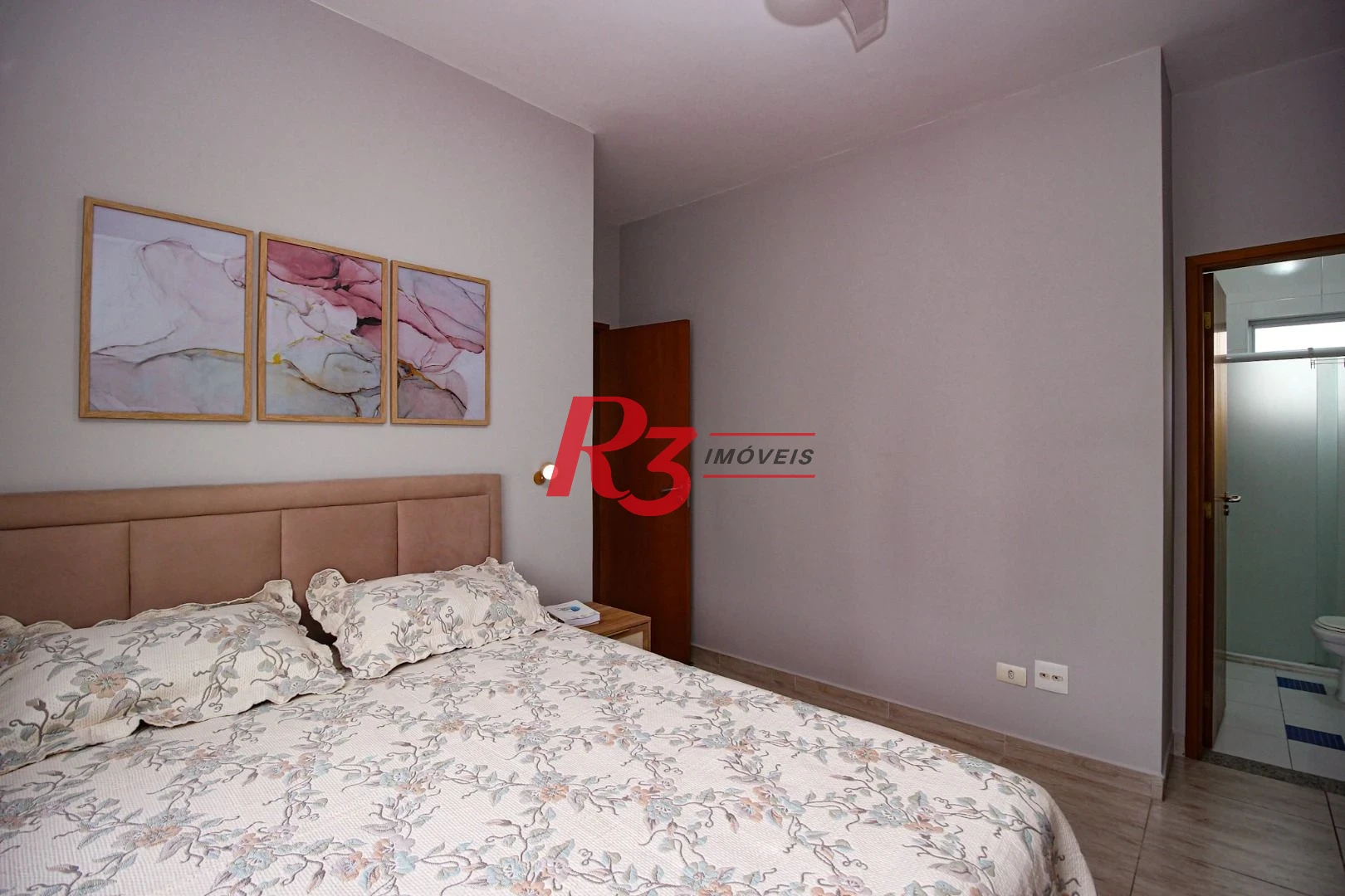 Casa com 3 dormitórios à venda, 136 m² por R$ 1.150.000,00 - Gonzaga - Santos/SP