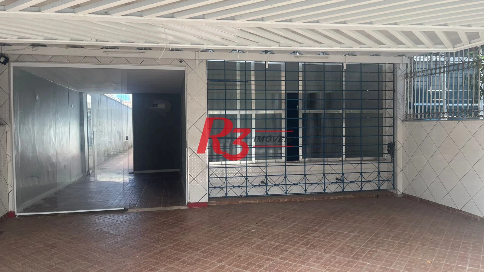 Casa com 3 dormitórios à venda, 171 m² por R$ 900.000,00 - Ponta da Praia - Santos/SP