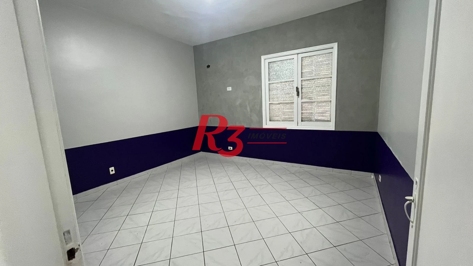 Casa com 3 dormitórios à venda, 171 m² por R$ 900.000,00 - Ponta da Praia - Santos/SP
